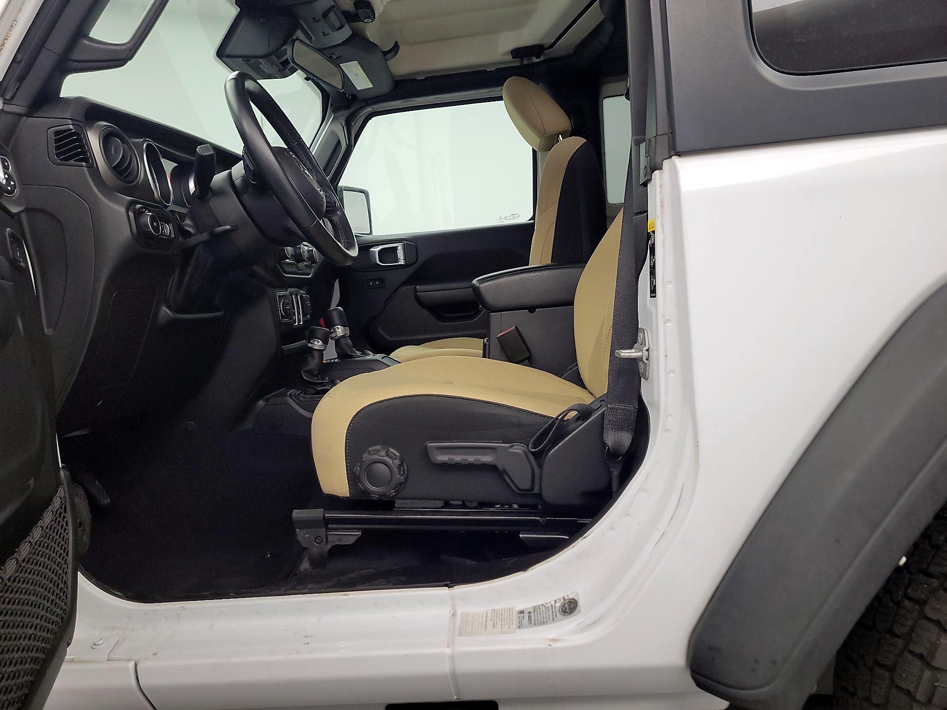 Thumbnail: 2022 Jeep Wrangler - 11