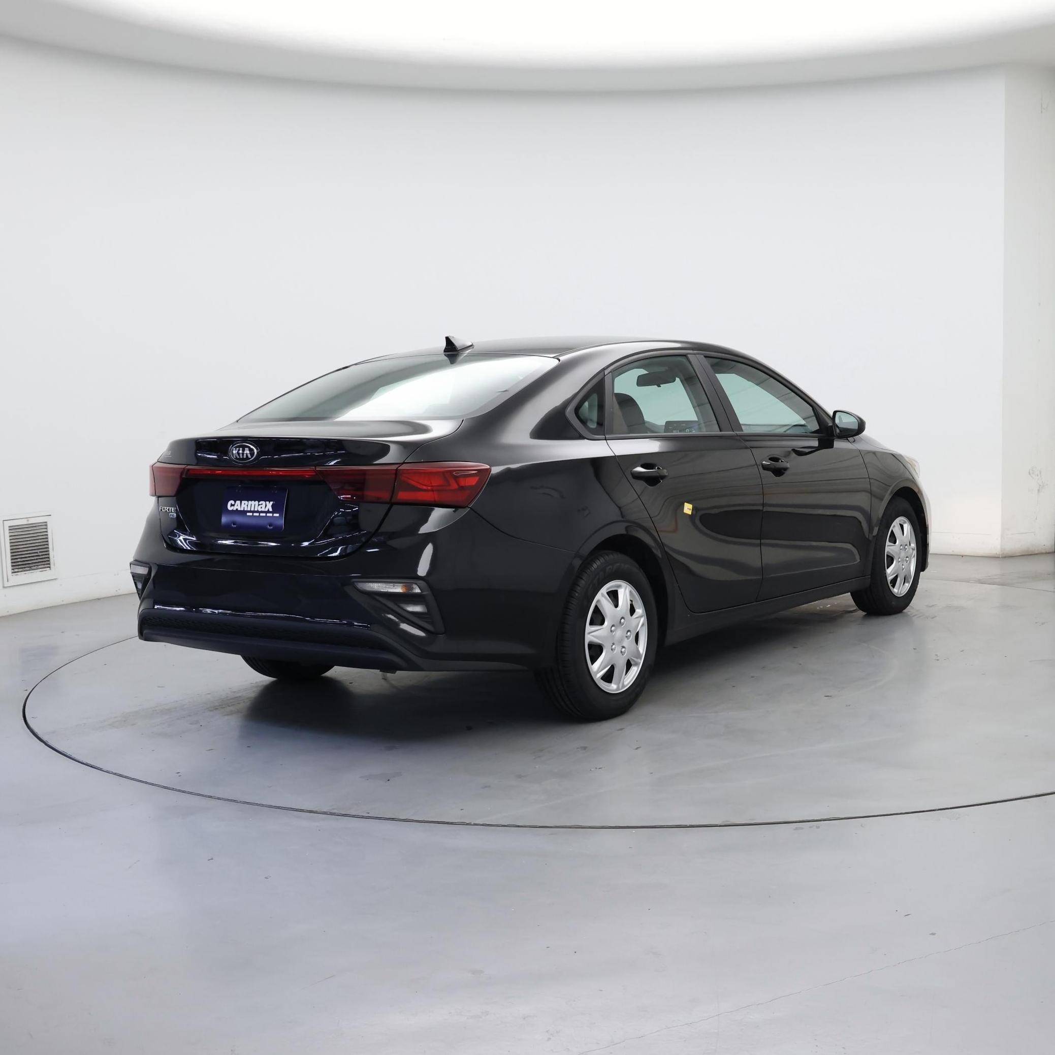 Thumbnail: 2021 Kia Forte - 8