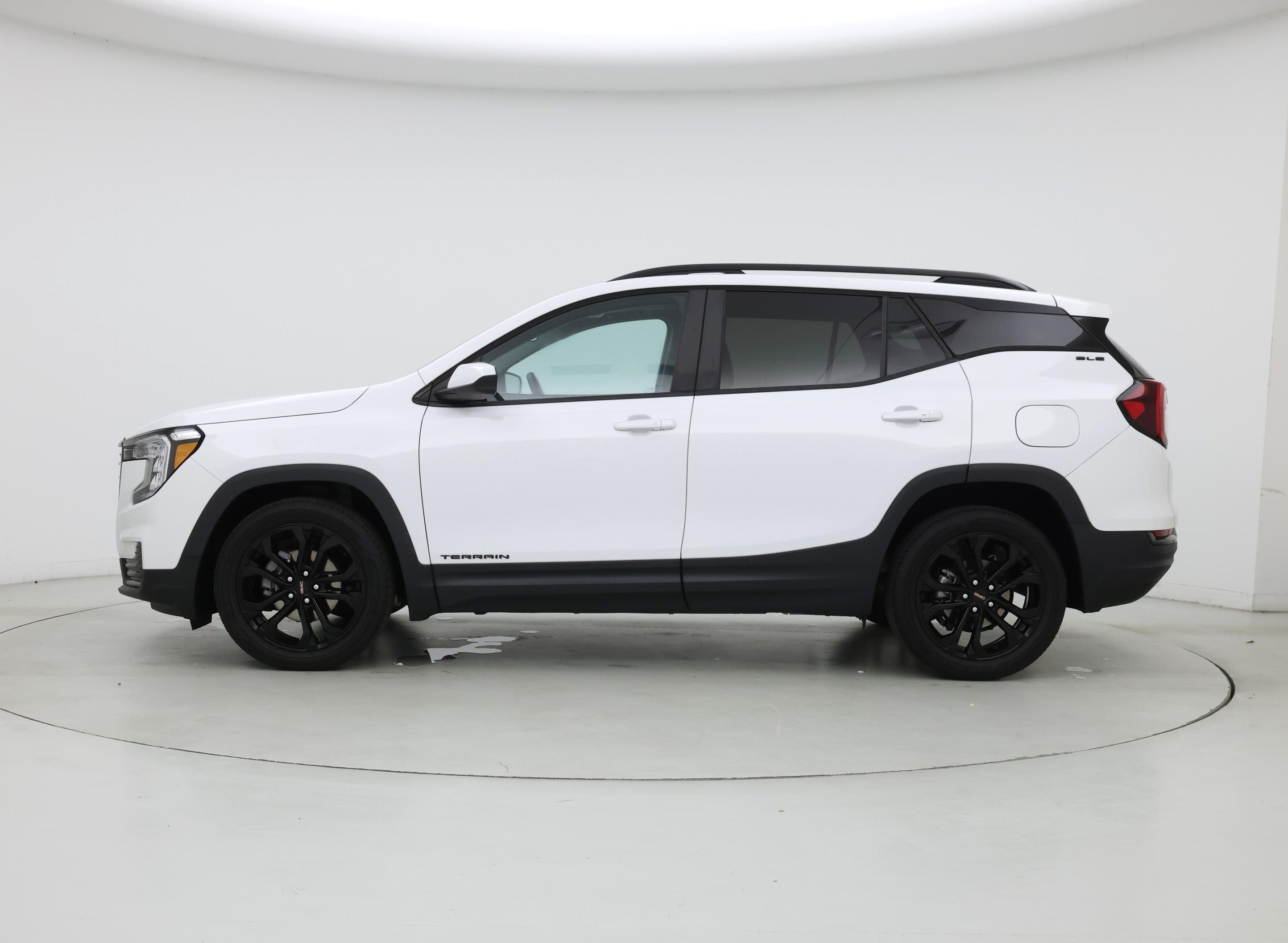 Thumbnail: 2022 GMC Terrain - 3