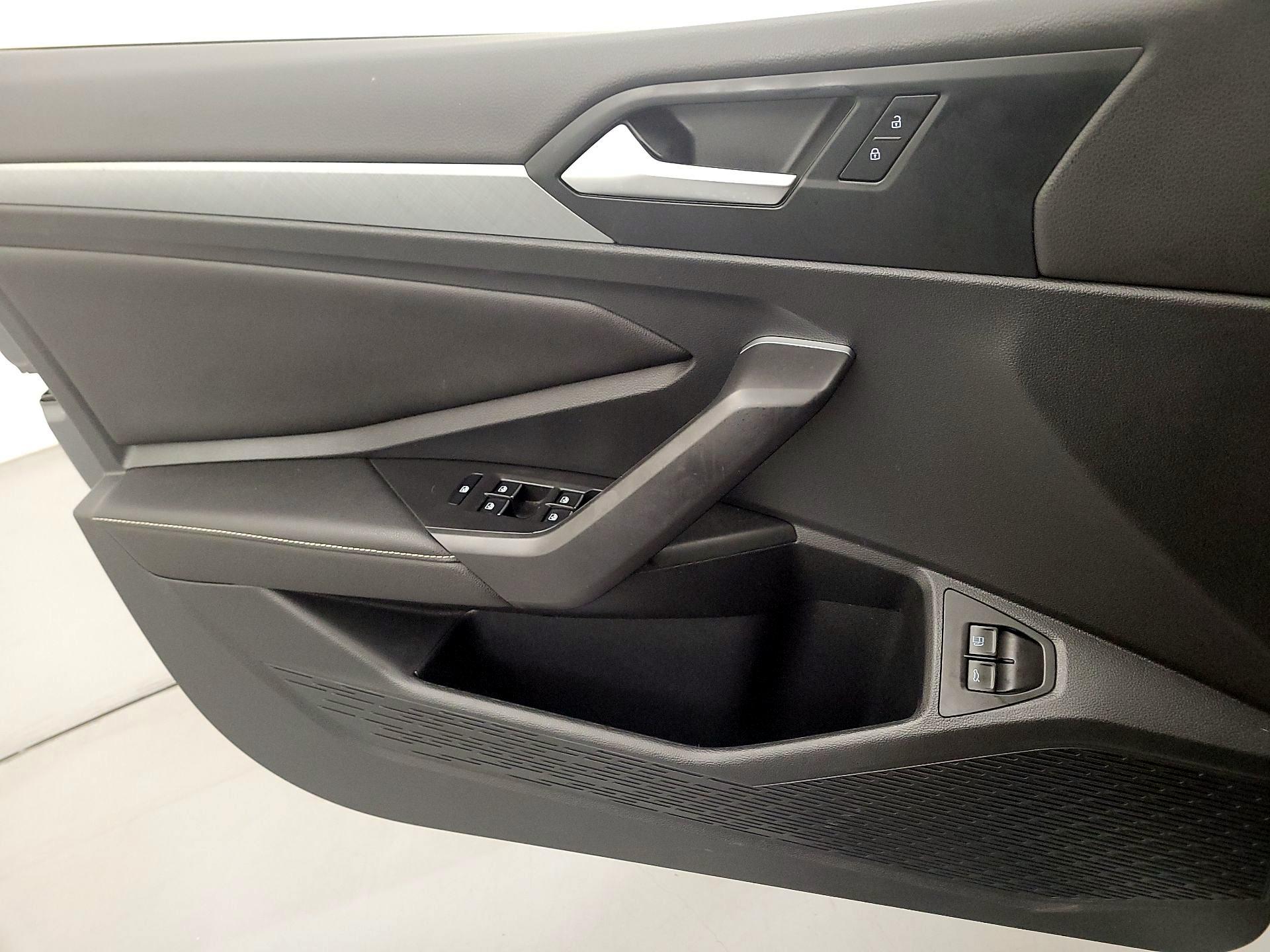 Thumbnail: 2022 Volkswagen Jetta - 12