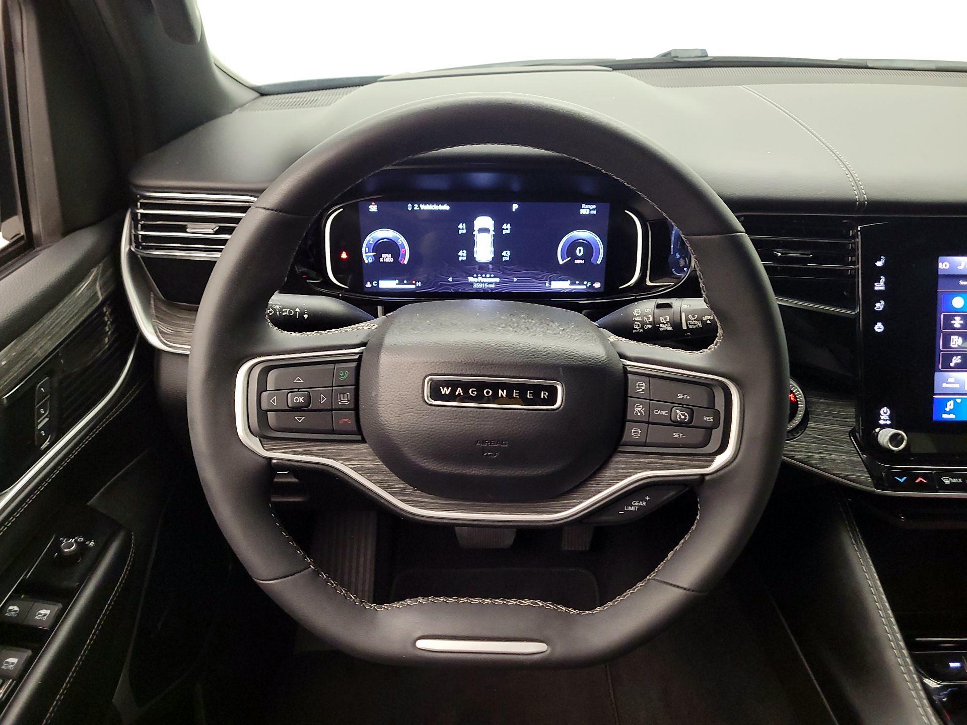 Thumbnail: 2022 Jeep Wagoneer - 10