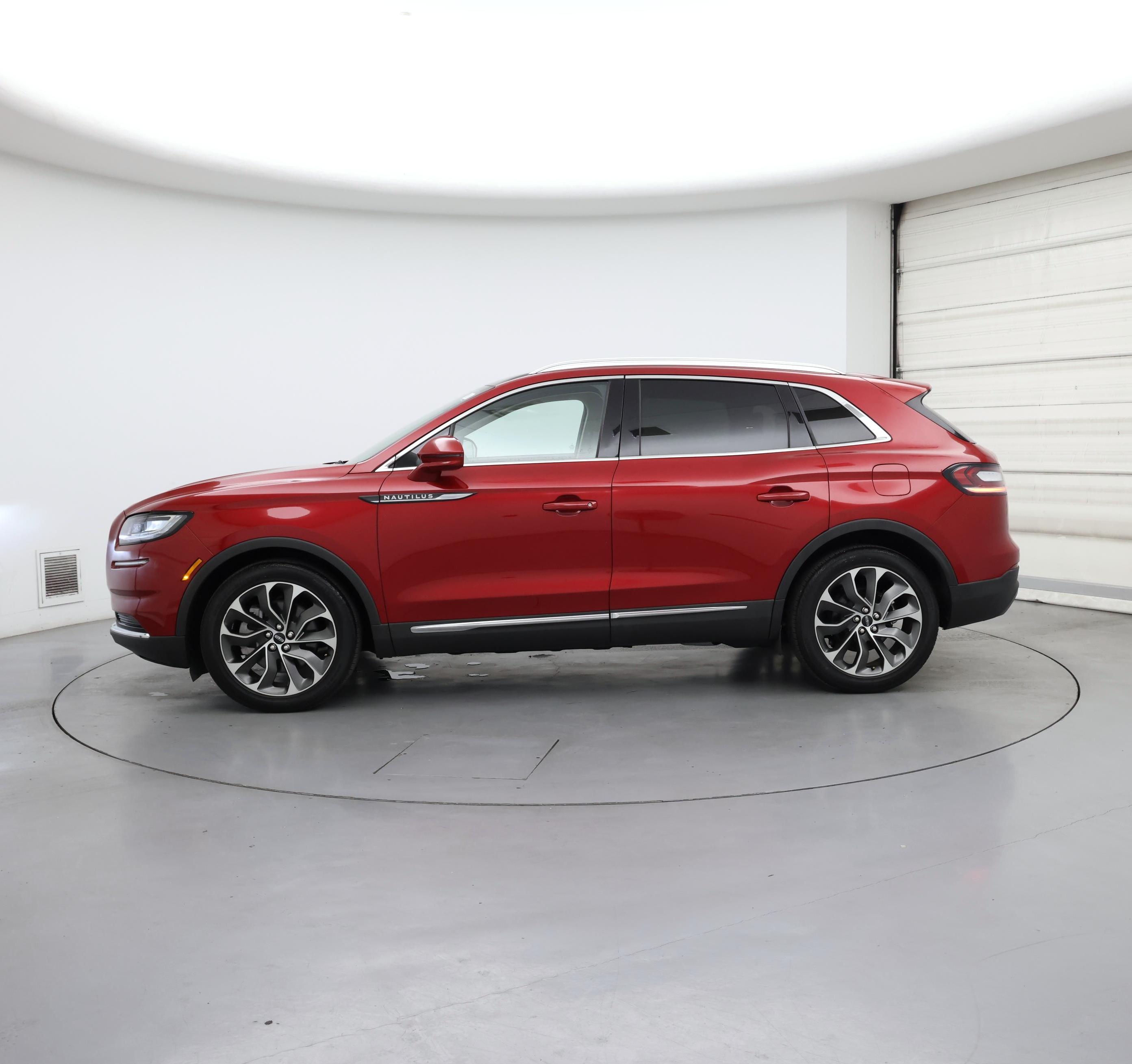 Thumbnail: 2021 Lincoln Nautilus - 3