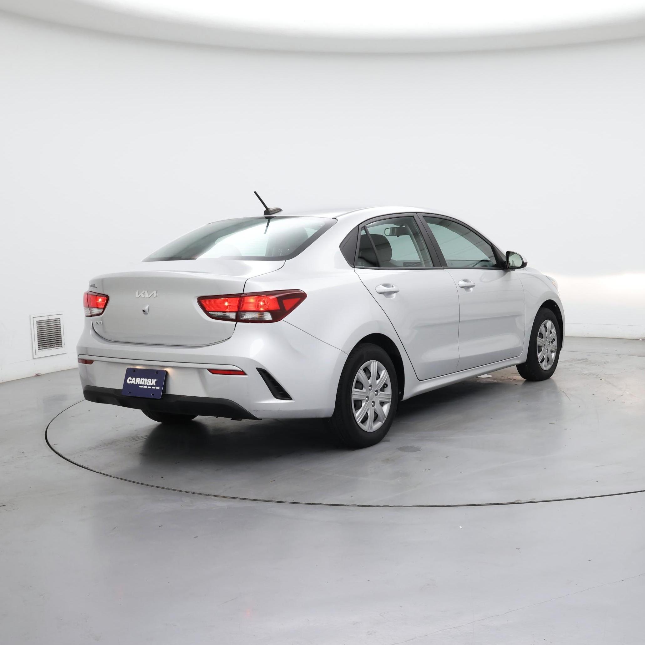 Thumbnail: 2022 Kia Rio - 8