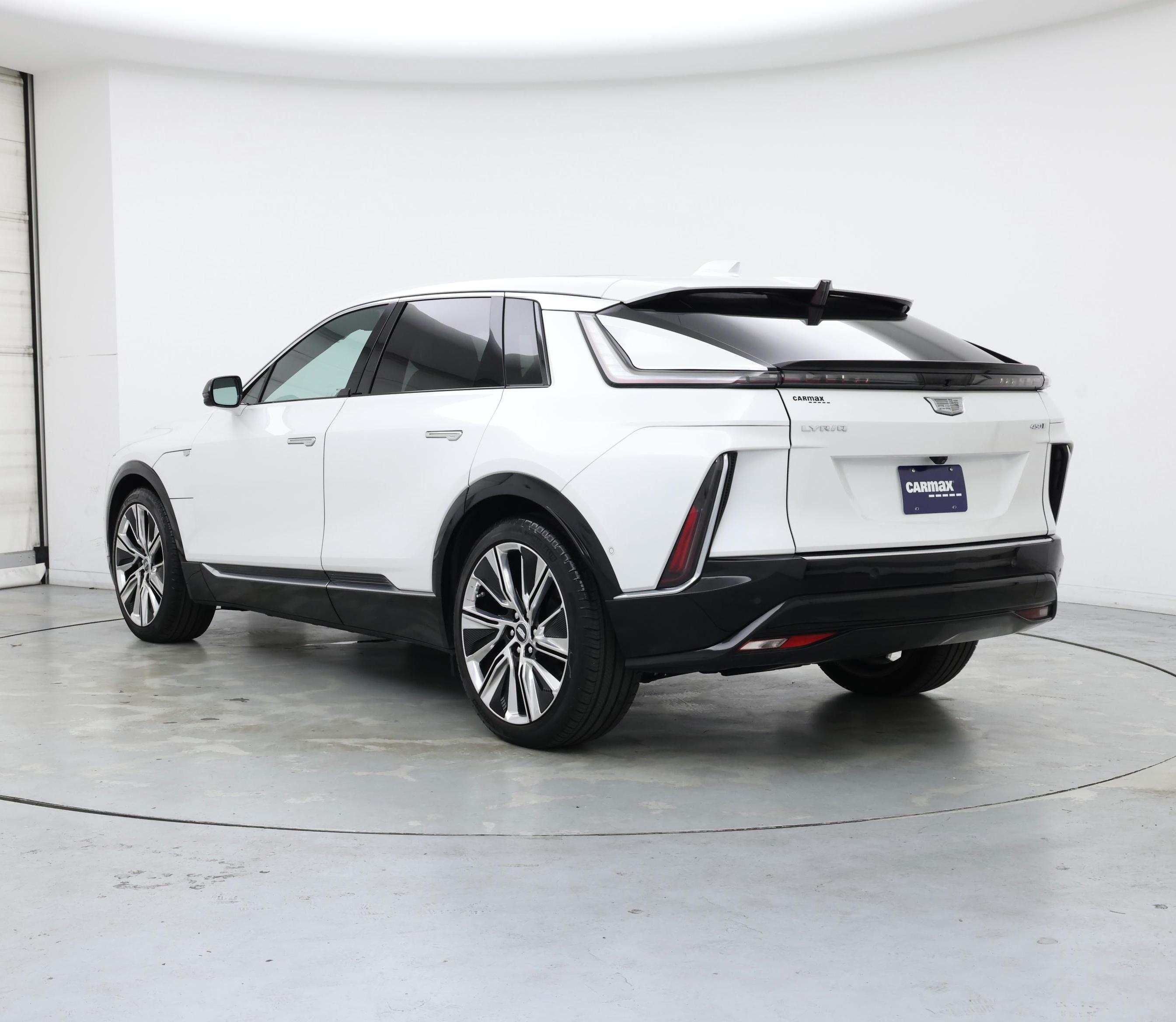 Thumbnail: 2023 Cadillac Lyriq - 2