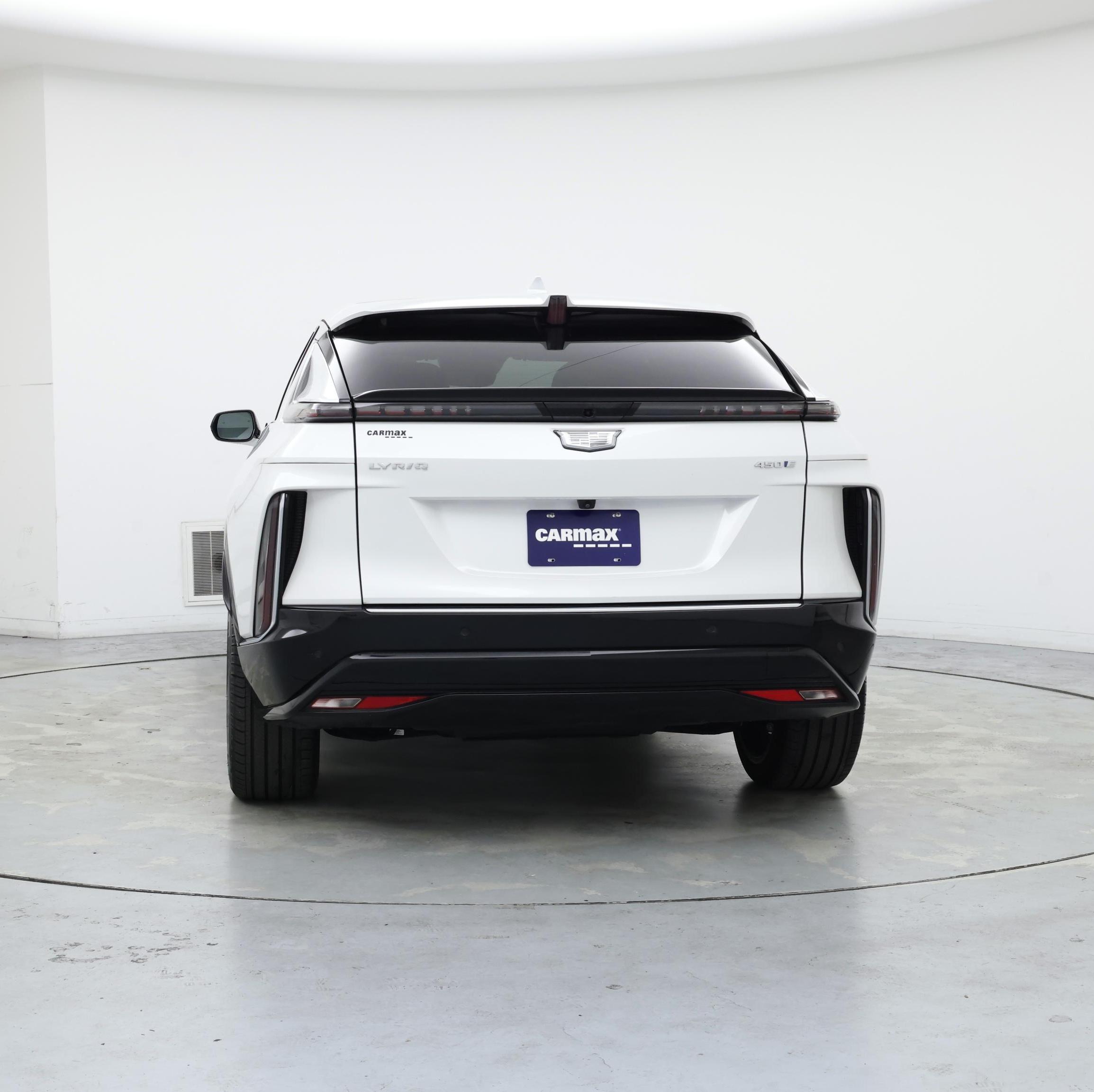 Thumbnail: 2023 Cadillac Lyriq - 6