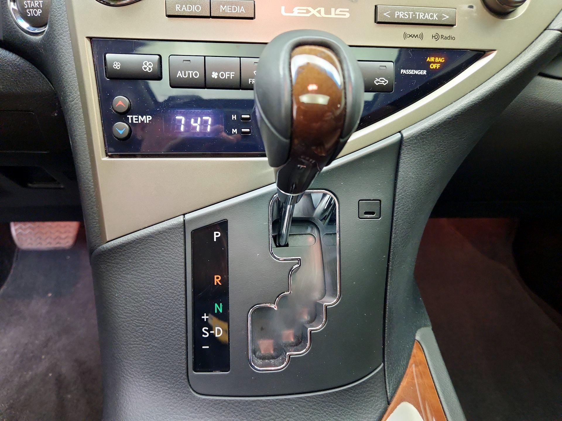 Thumbnail: 2015 Lexus RX - 17