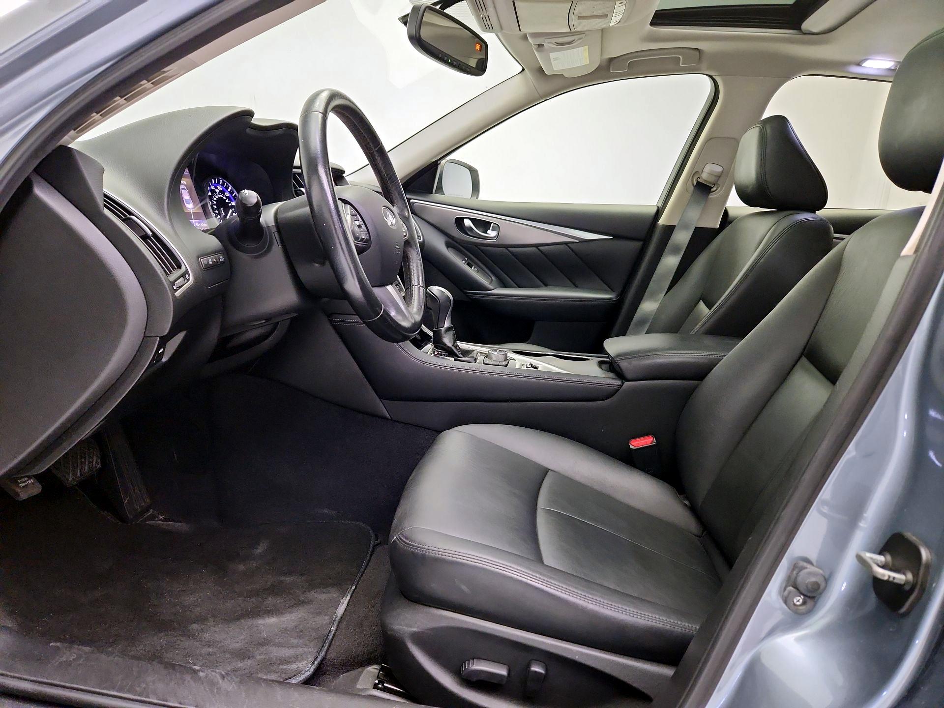 Thumbnail: 2016 INFINITI Q50 - 11