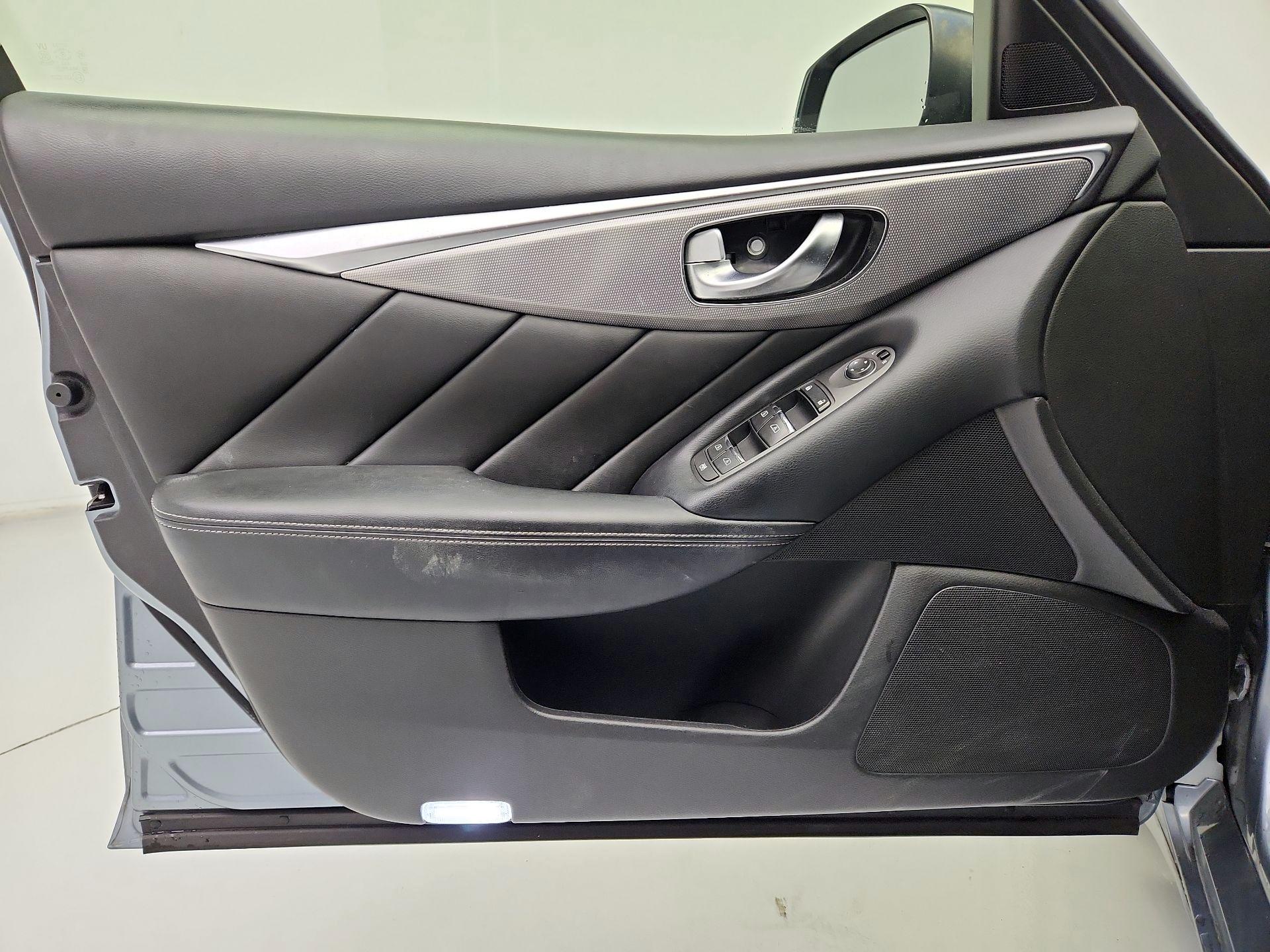 Thumbnail: 2016 INFINITI Q50 - 12