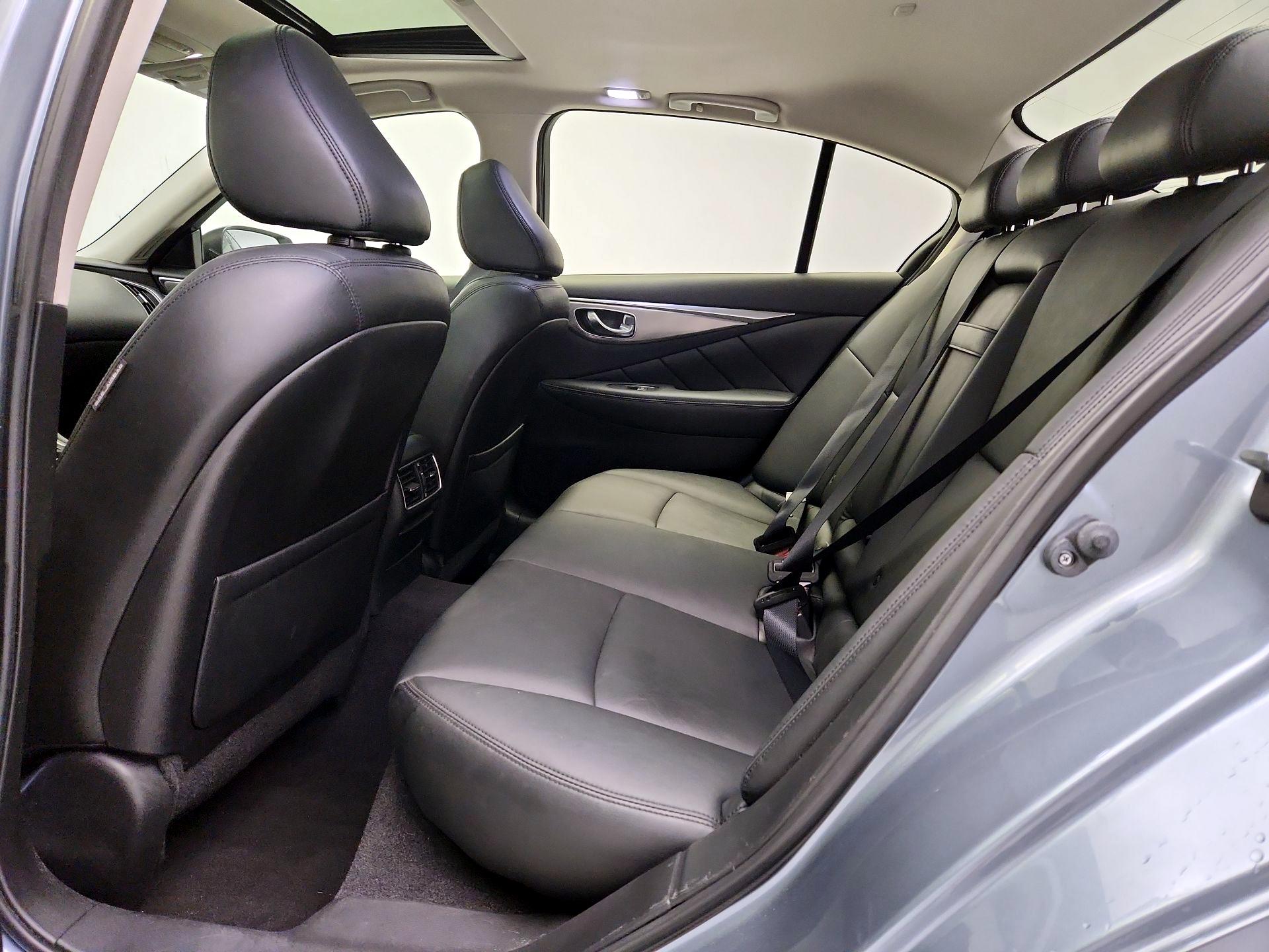 Thumbnail: 2016 INFINITI Q50 - 20
