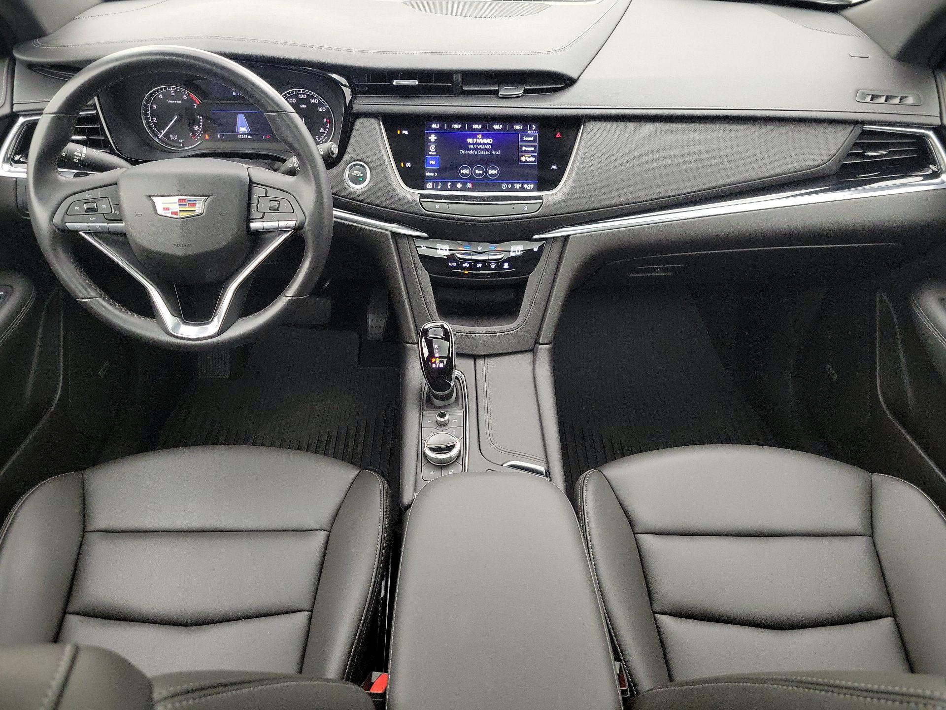 Thumbnail: 2023 Cadillac XT6 - 9
