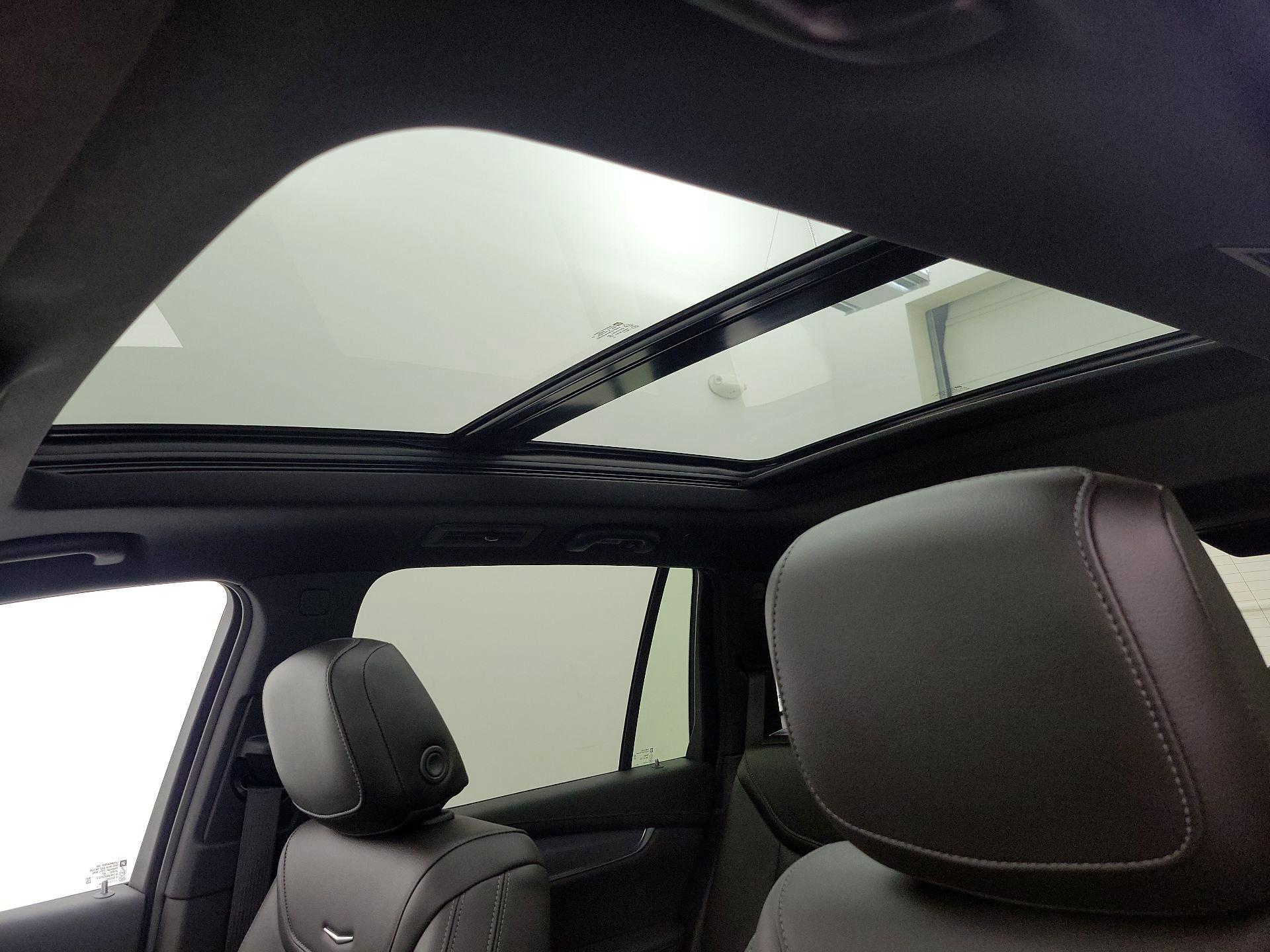 Thumbnail: 2023 Cadillac XT6 - 19