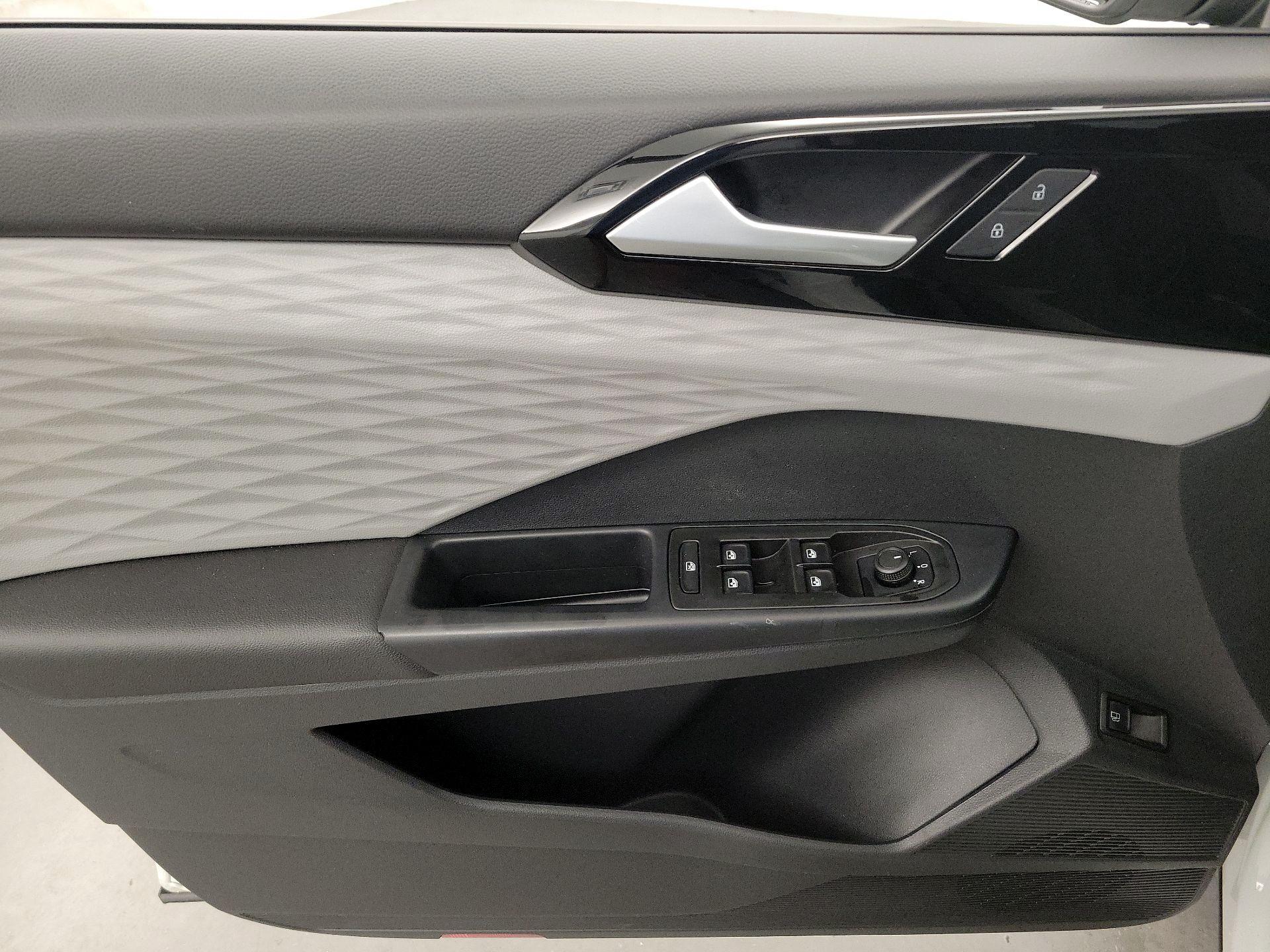 Thumbnail: 2023 Volkswagen Taos - 12