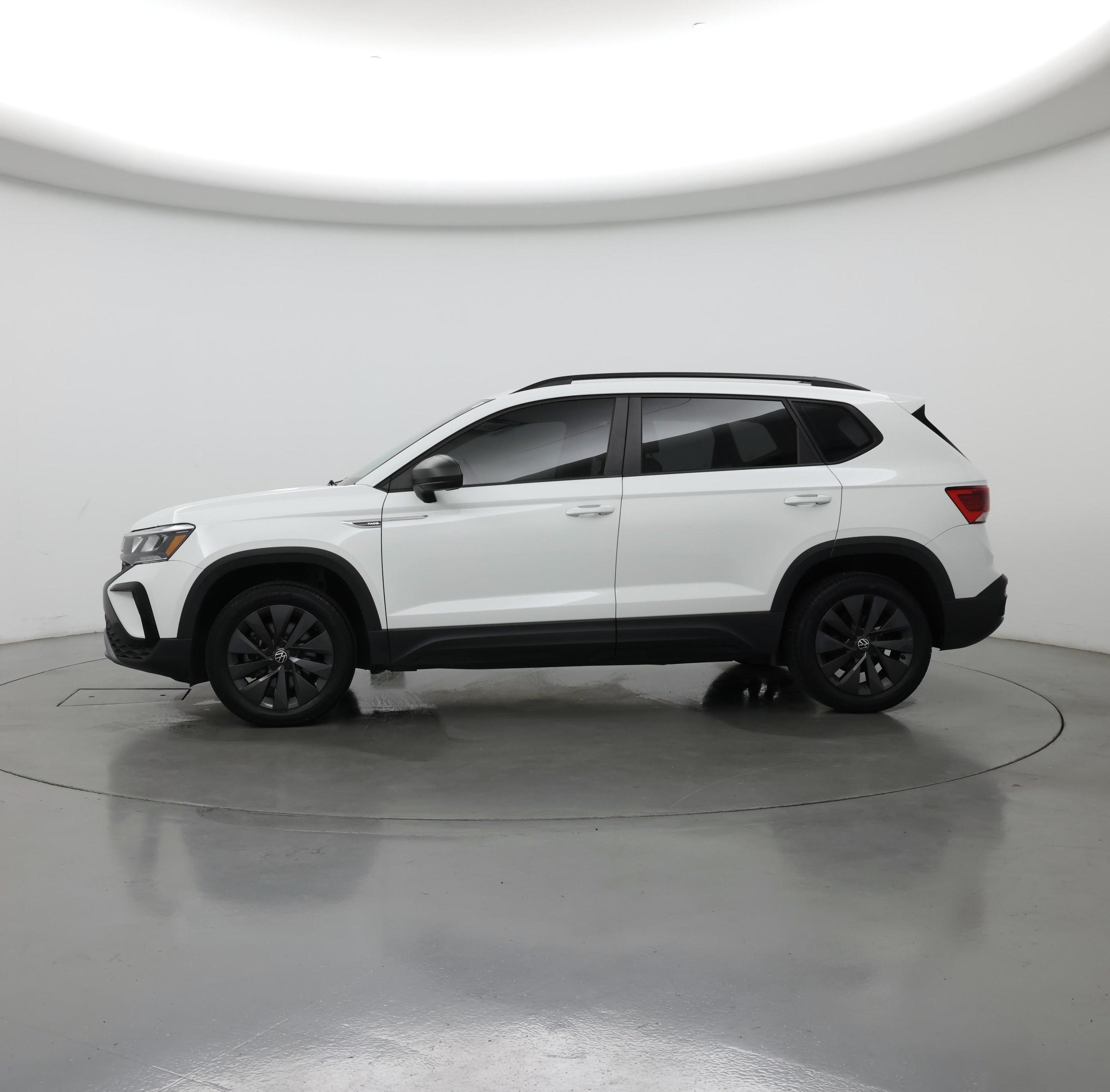 Thumbnail: 2023 Volkswagen Taos - 3