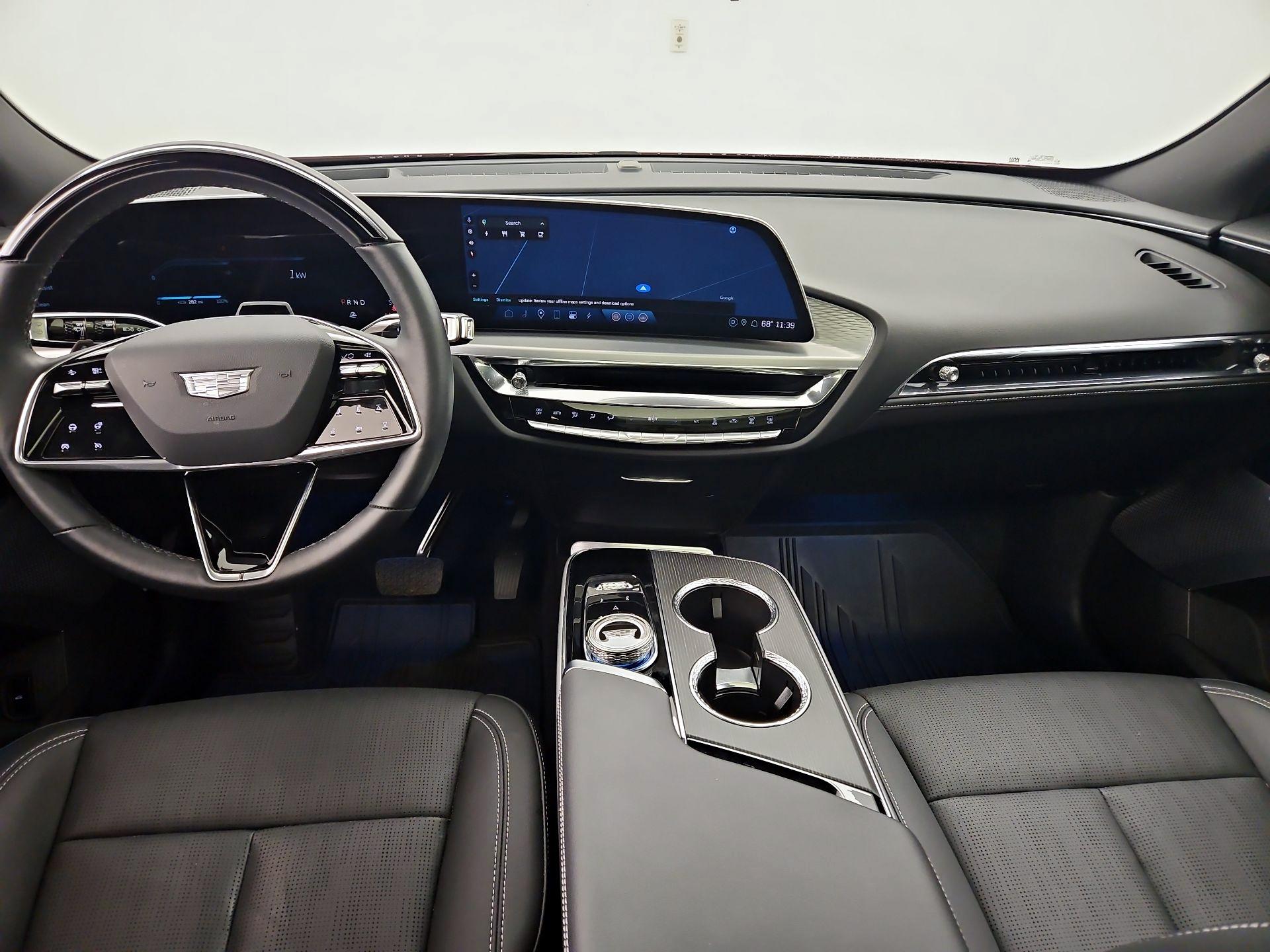 Thumbnail: 2024 Cadillac Lyriq - 9