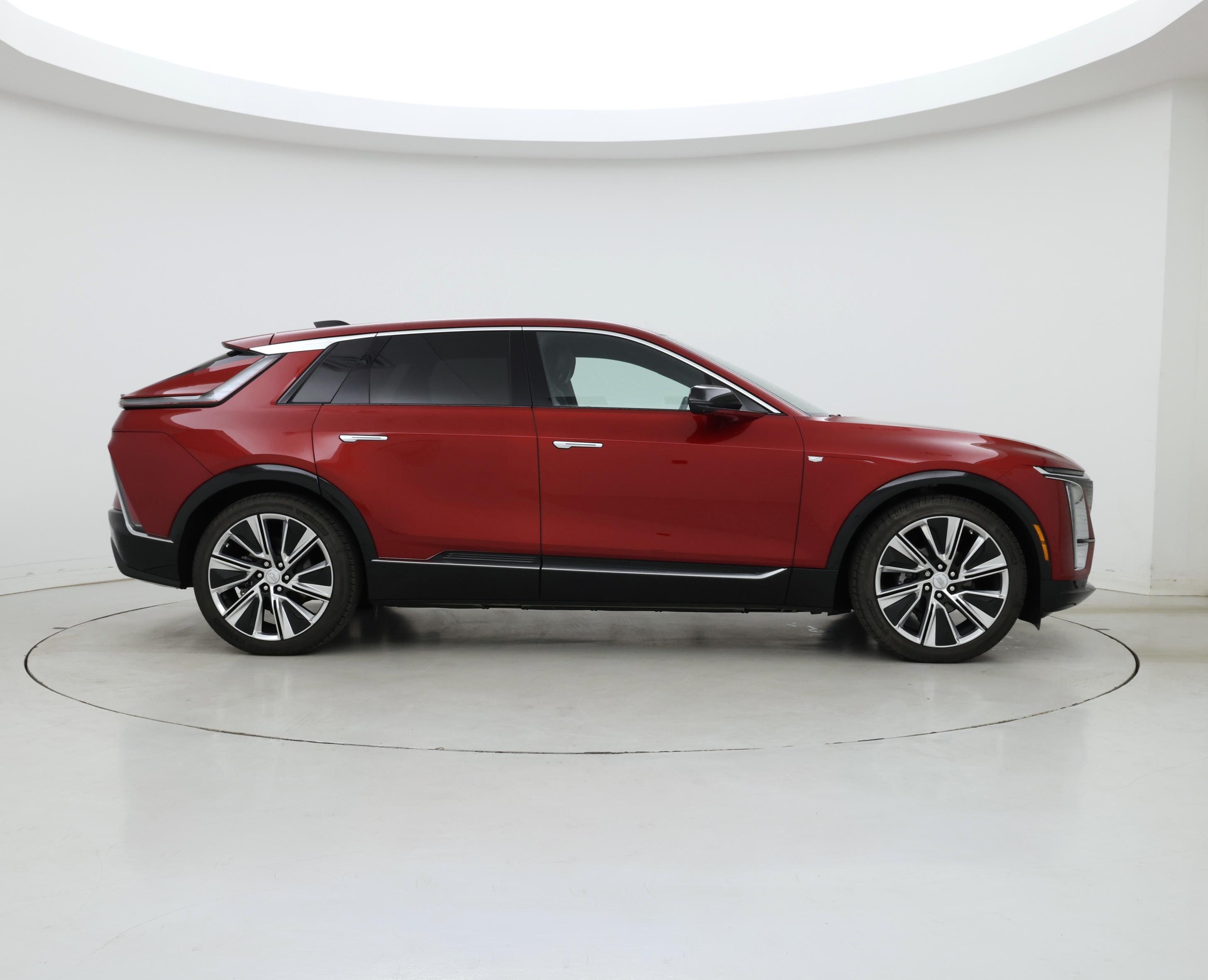 Thumbnail: 2024 Cadillac Lyriq - 7