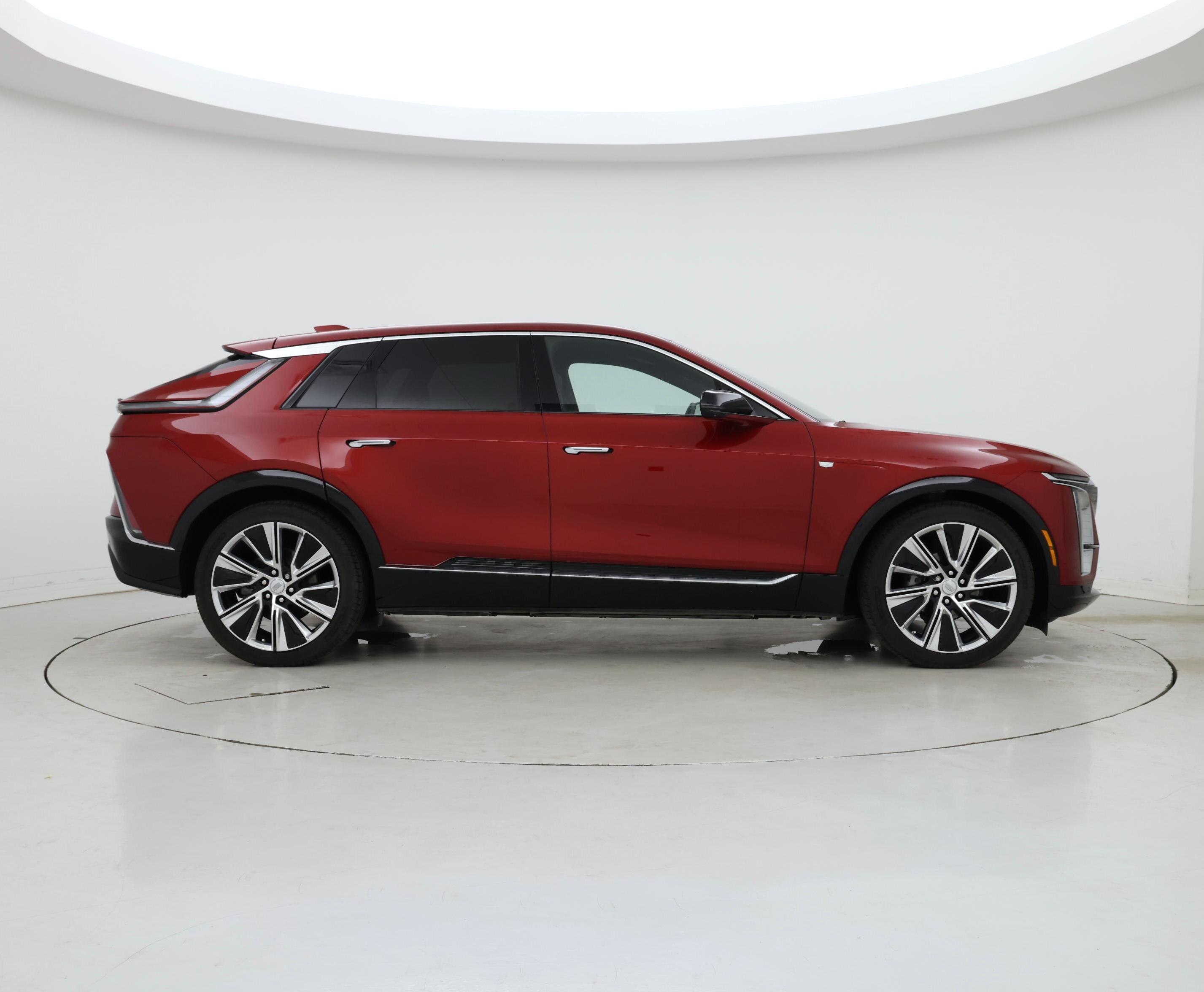 Thumbnail: 2024 Cadillac Lyriq - 7