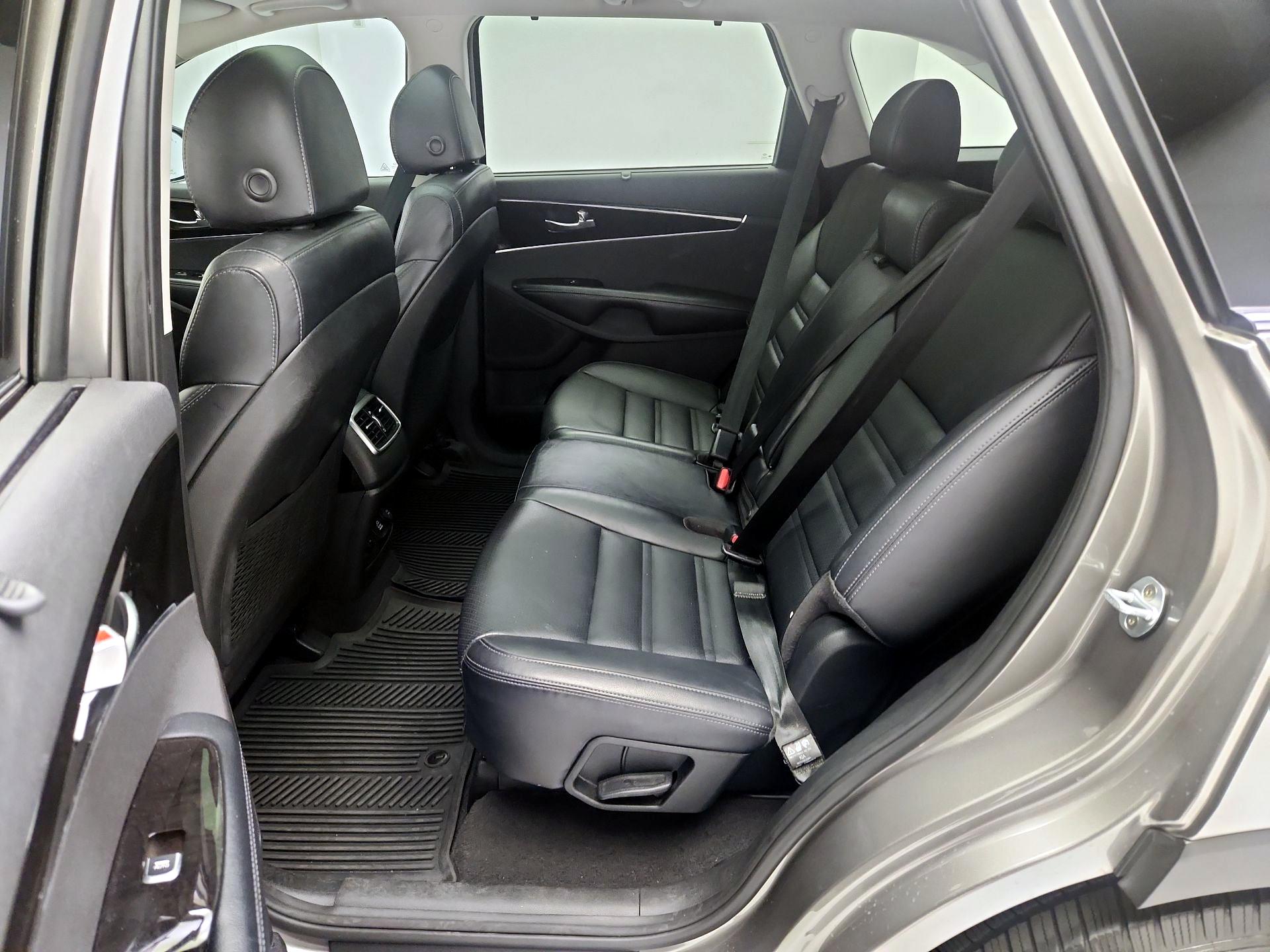 Thumbnail: 2018 Kia Sorento - 20