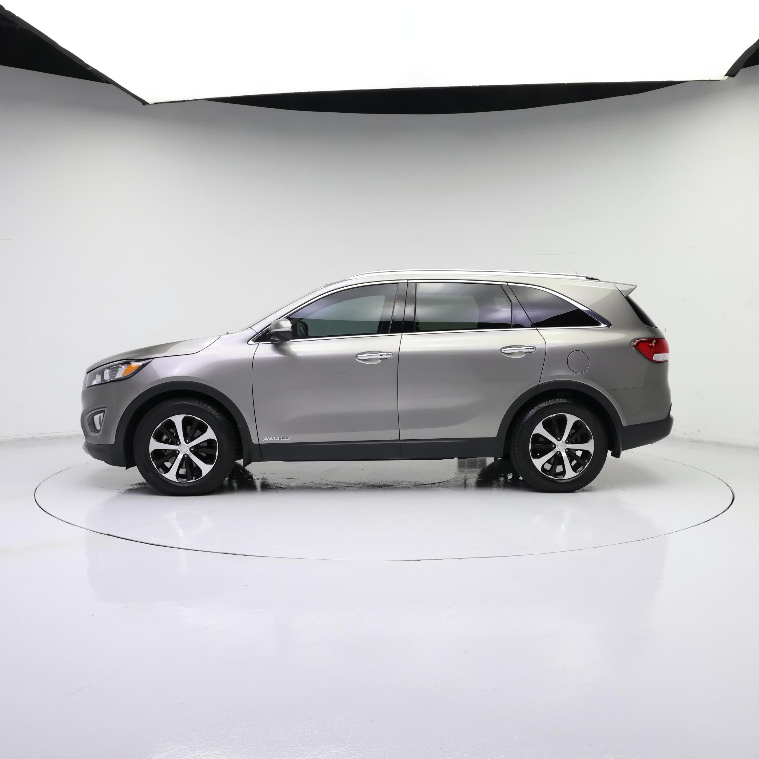 Thumbnail: 2018 Kia Sorento - 3