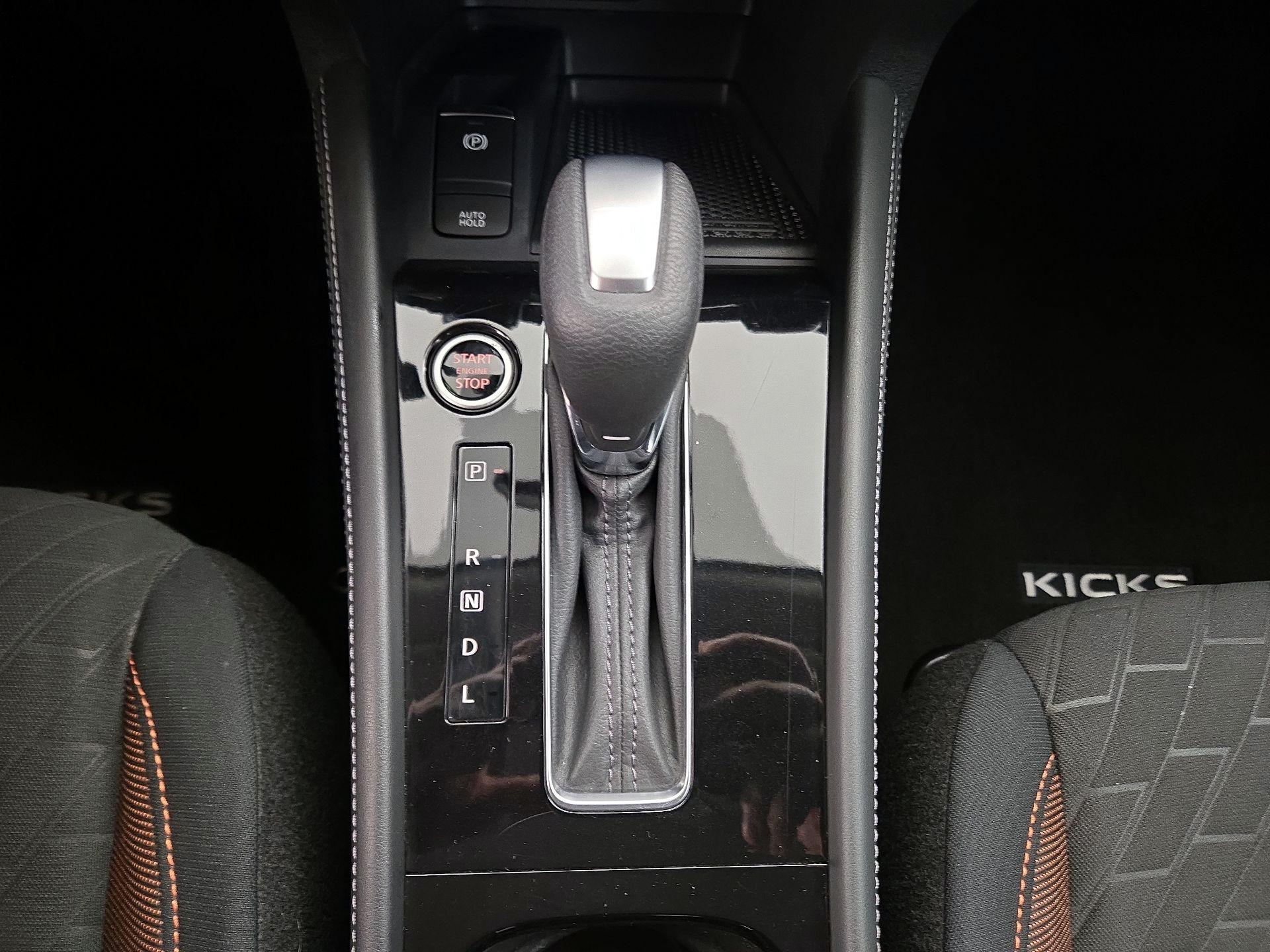 Thumbnail: 2023 Nissan Kicks - 16