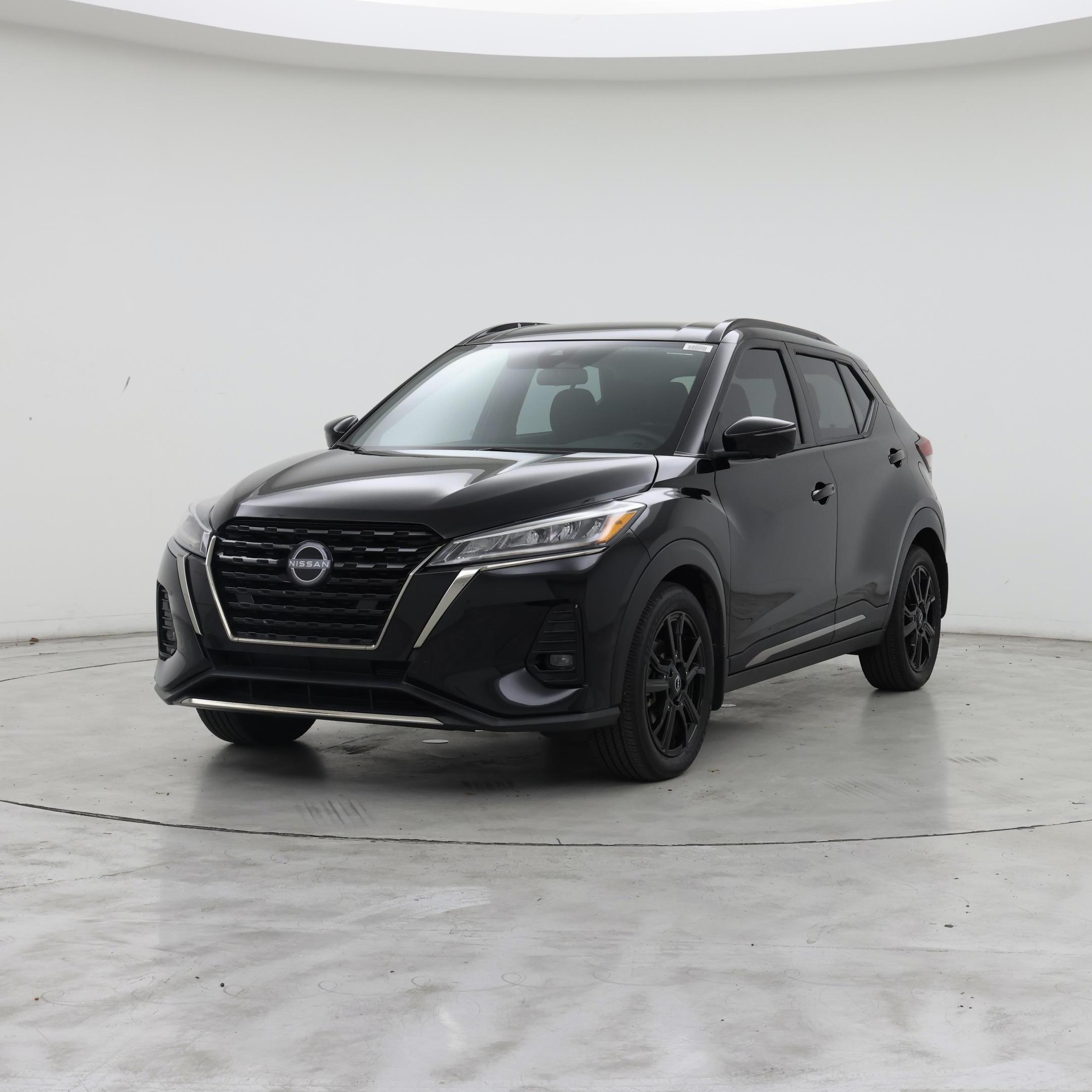 Thumbnail: 2023 Nissan Kicks - 4