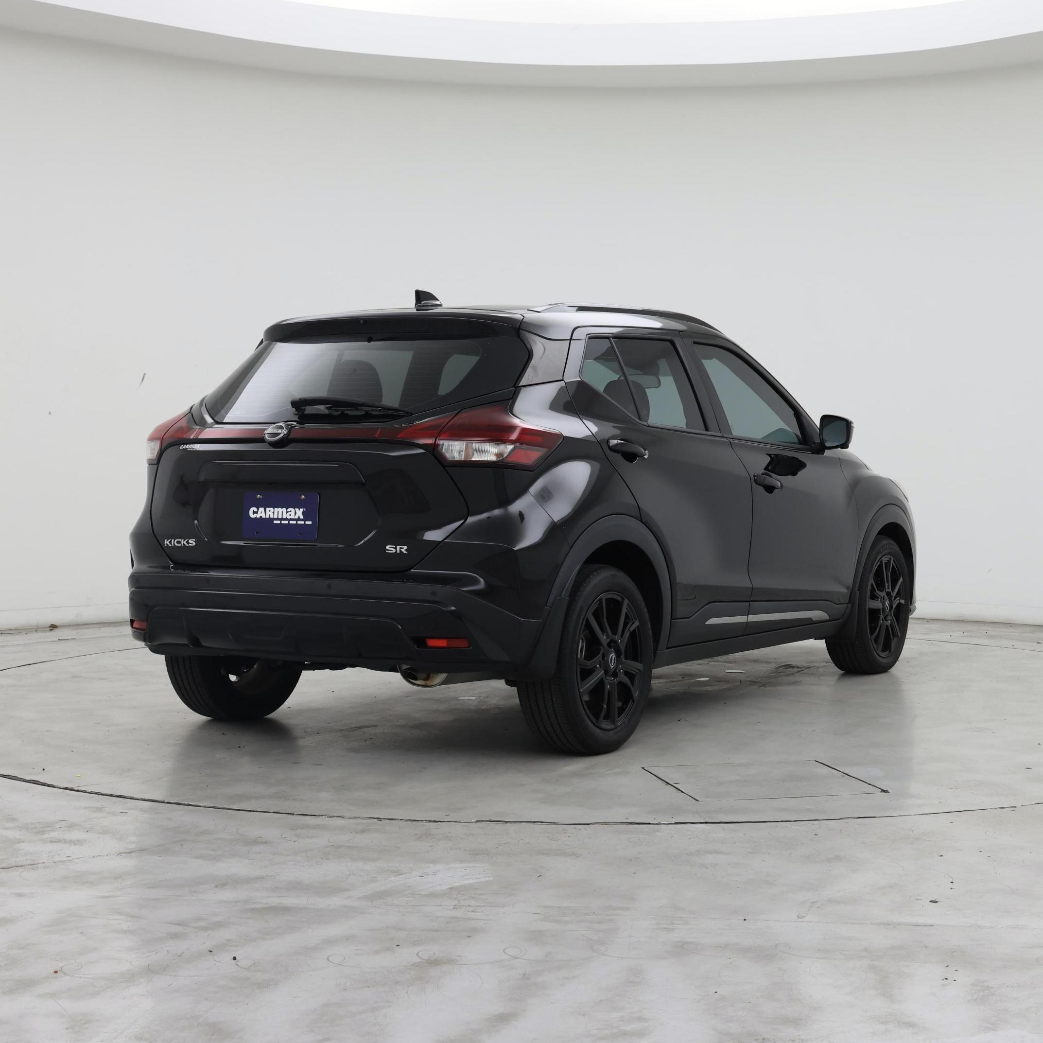 Thumbnail: 2023 Nissan Kicks - 8