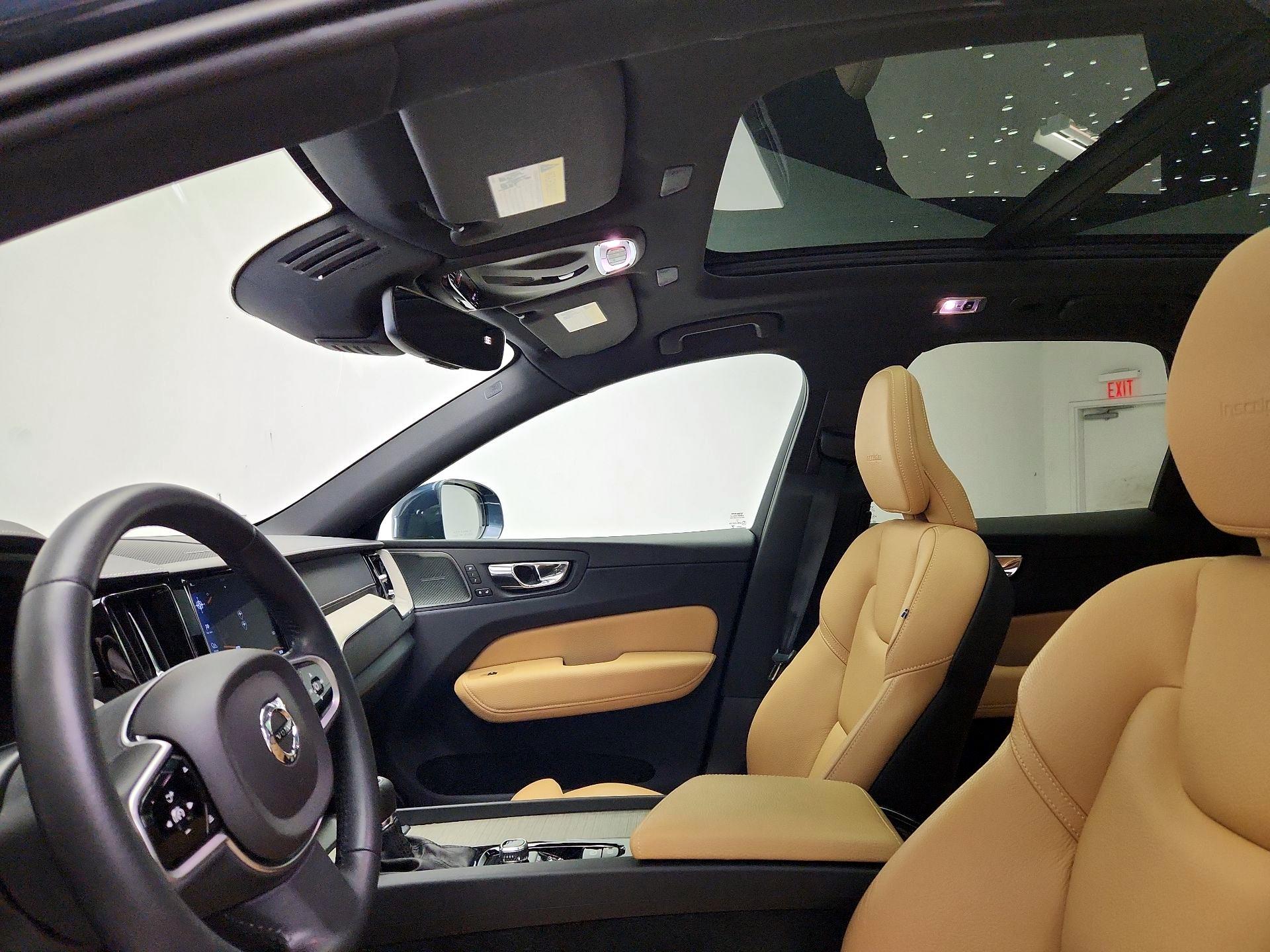 Thumbnail: 2019 Volvo XC60 - 20