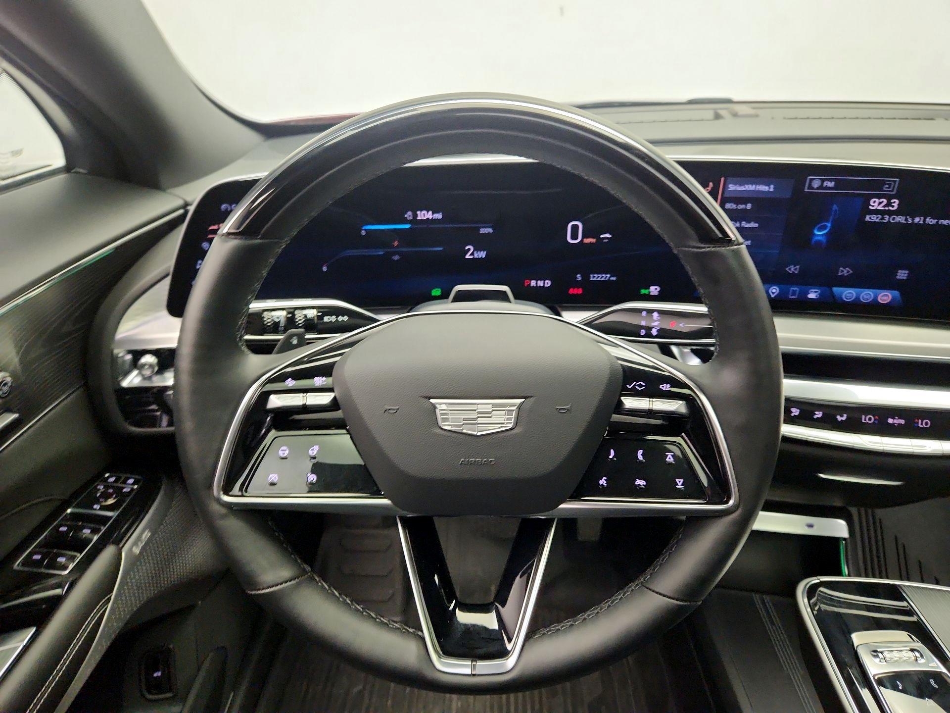 Thumbnail: 2024 Cadillac Lyriq - 10