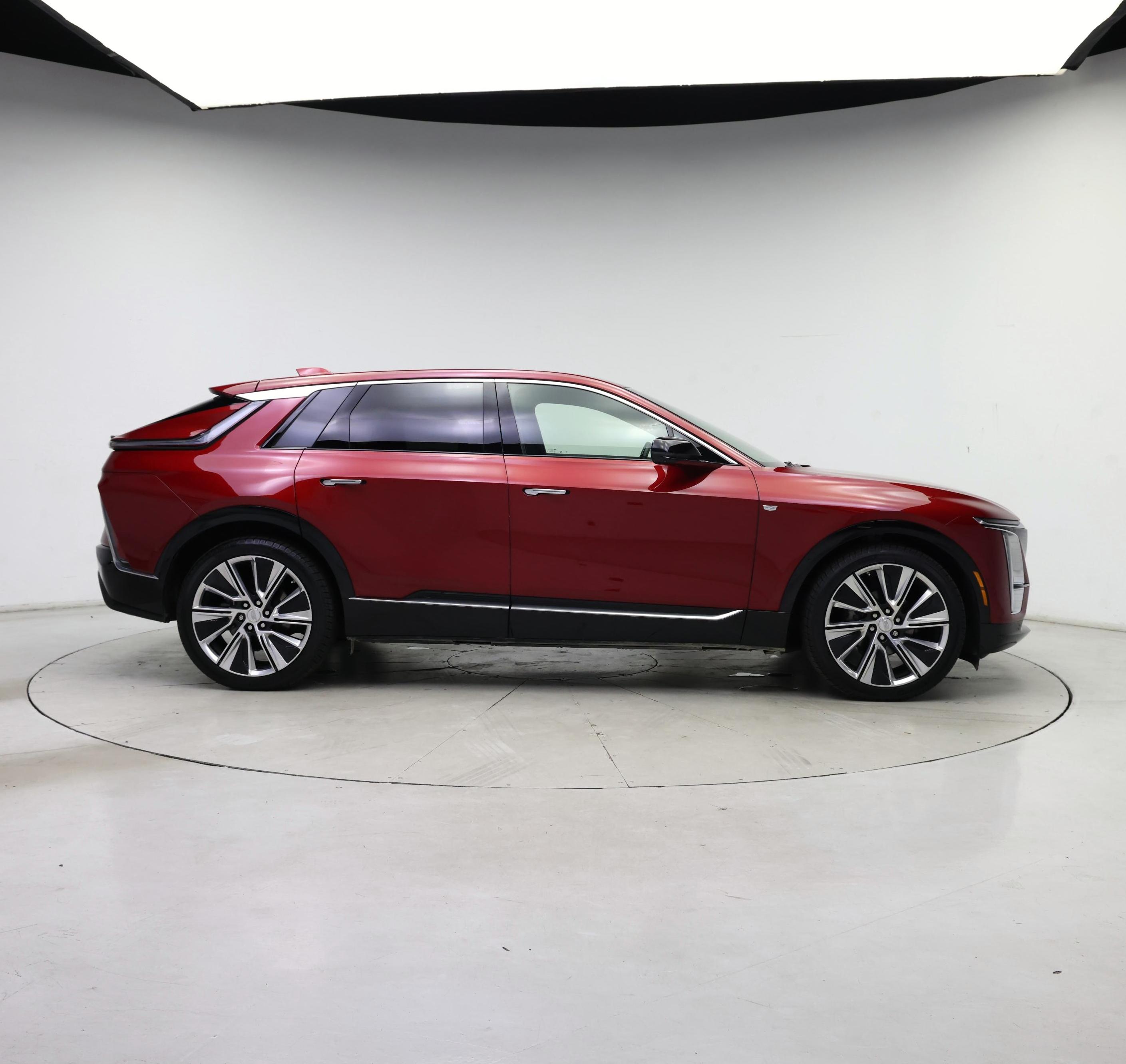 Thumbnail: 2024 Cadillac Lyriq - 7