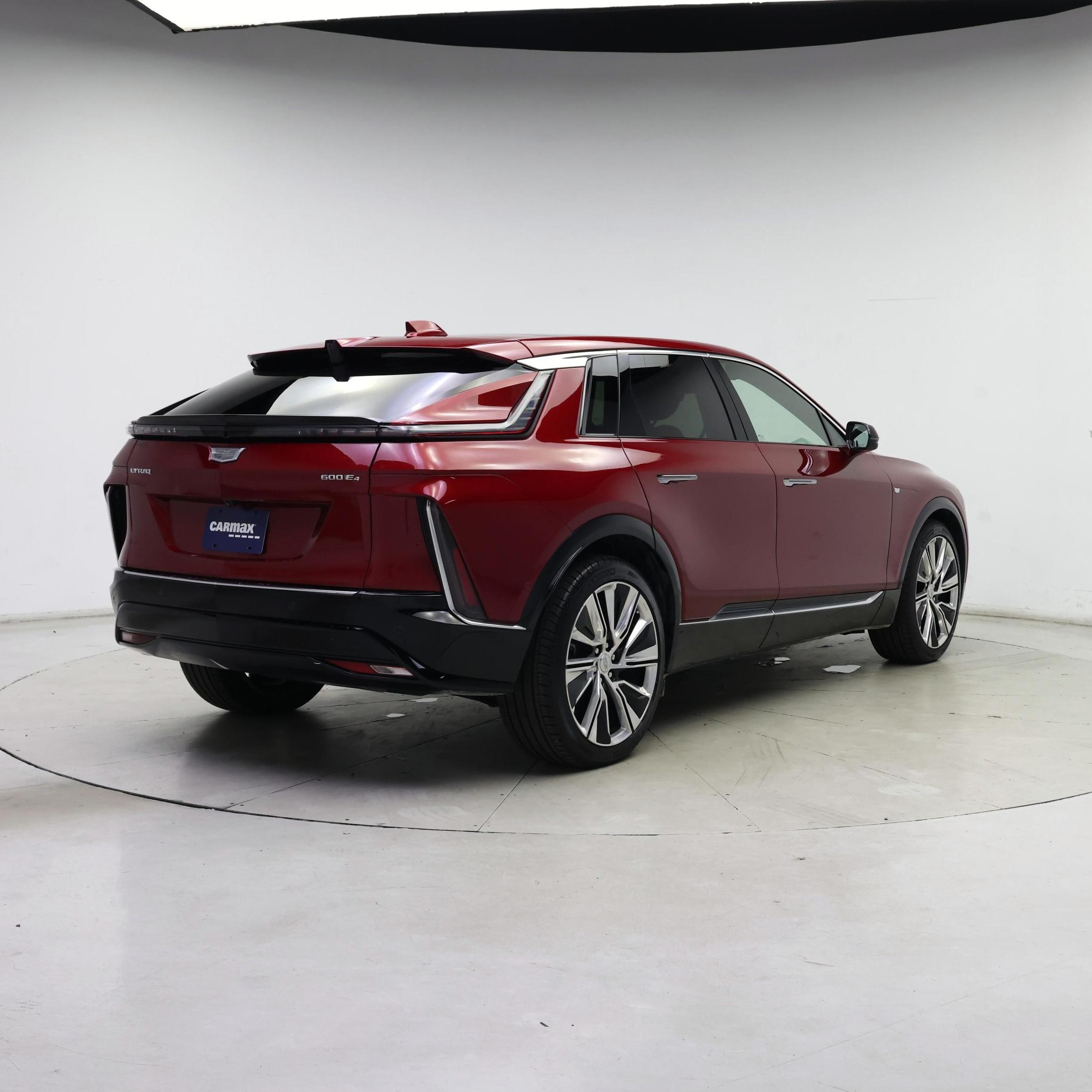 Thumbnail: 2024 Cadillac Lyriq - 8