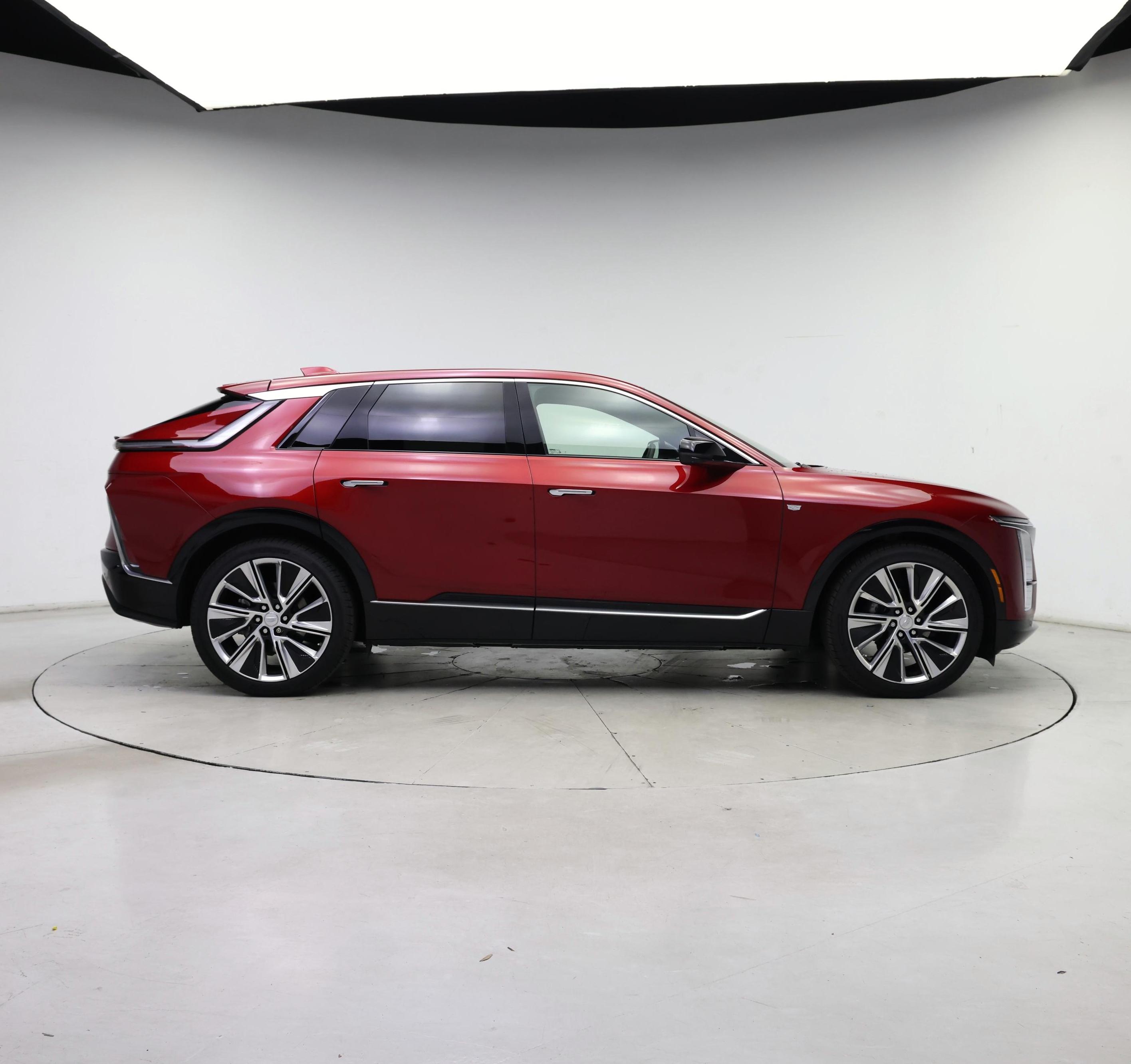 Thumbnail: 2024 Cadillac Lyriq - 7