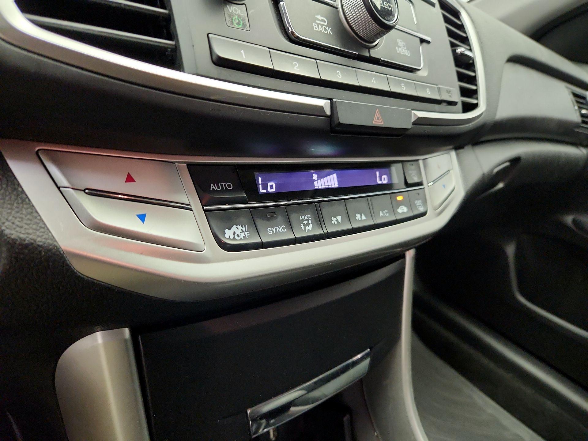 Thumbnail: 2015 Honda Accord - 16
