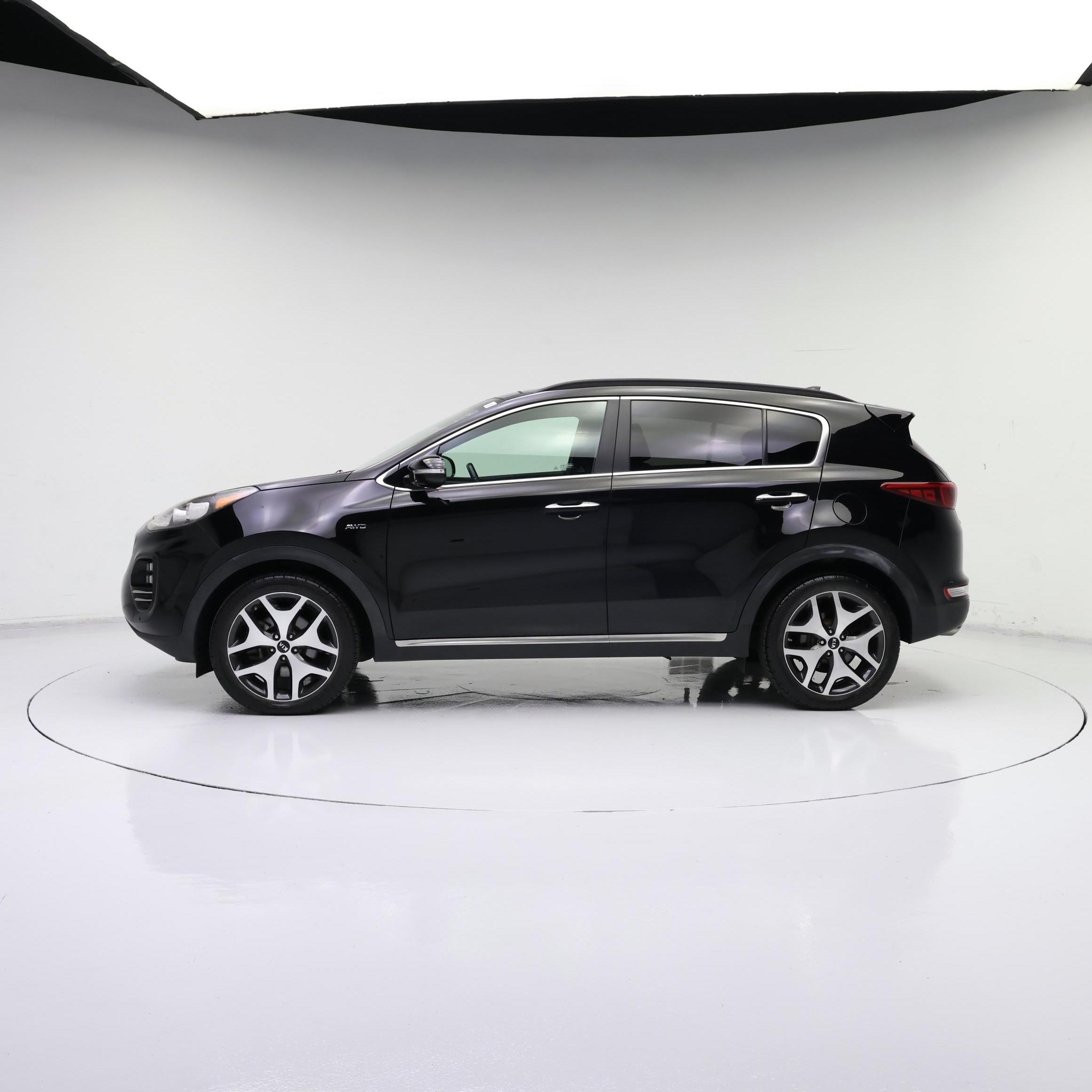 Thumbnail: 2017 Kia Sportage - 3