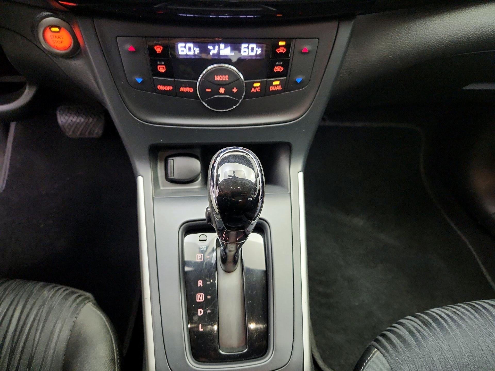 Thumbnail: 2018 Nissan Sentra - 17