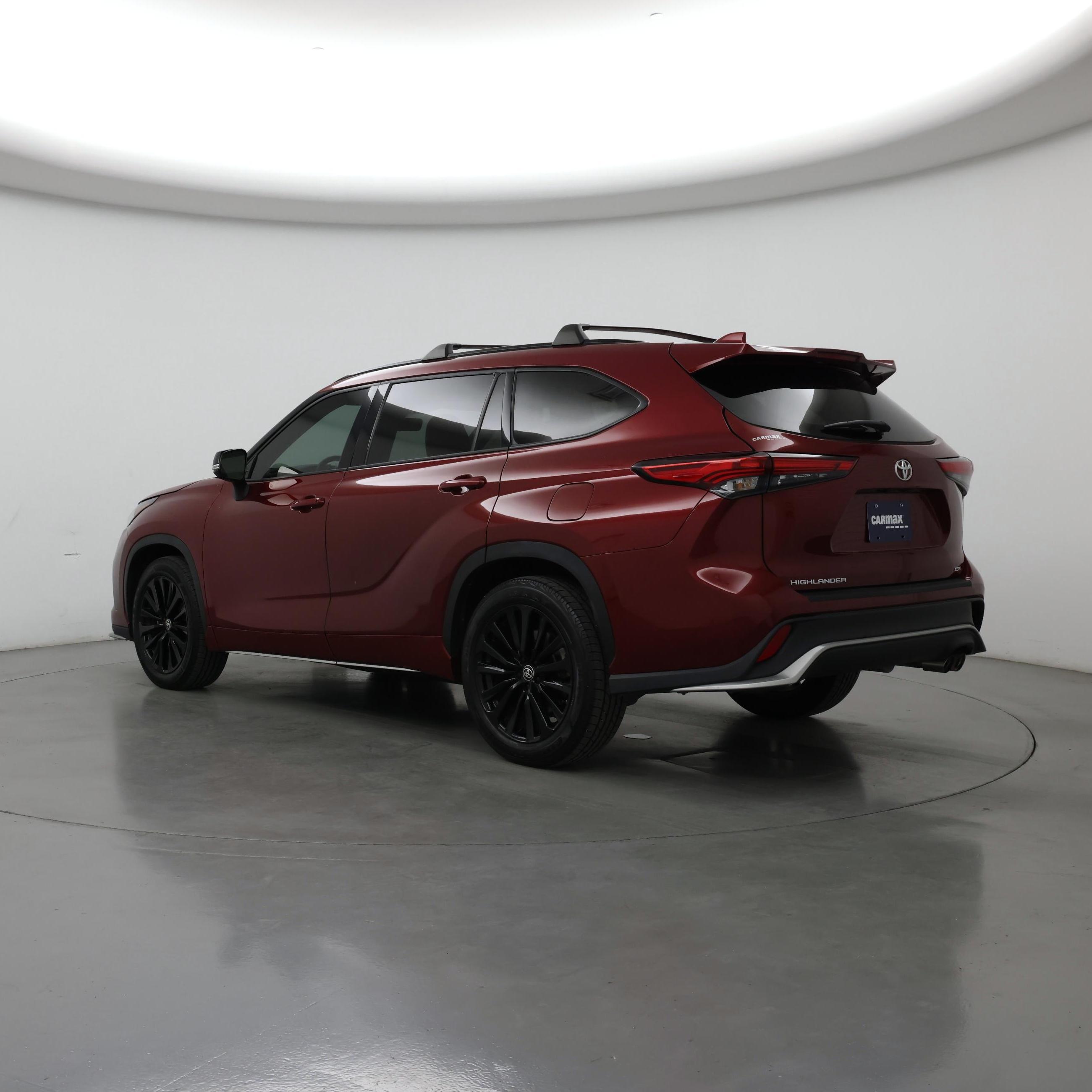 Thumbnail: 2023 Toyota Highlander - 2