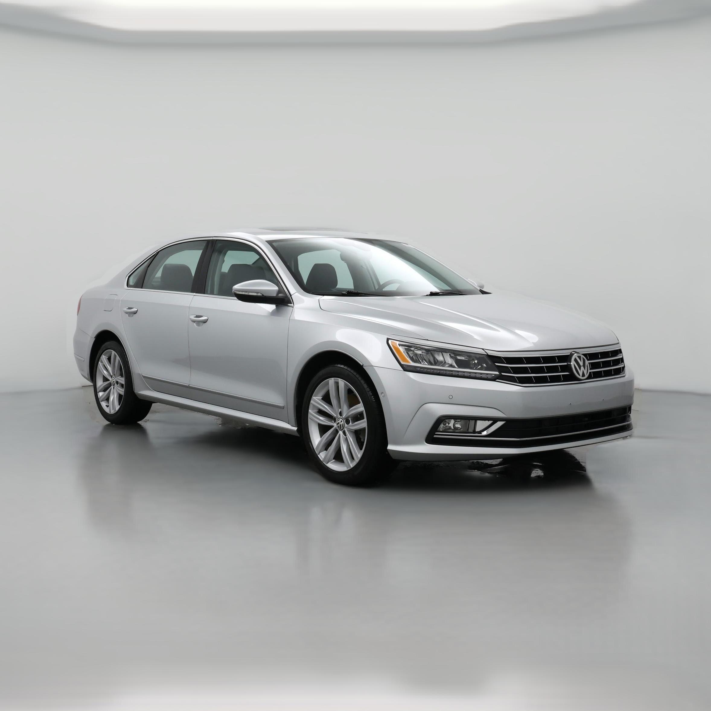 Thumbnail: 2018 Volkswagen Passat - 1