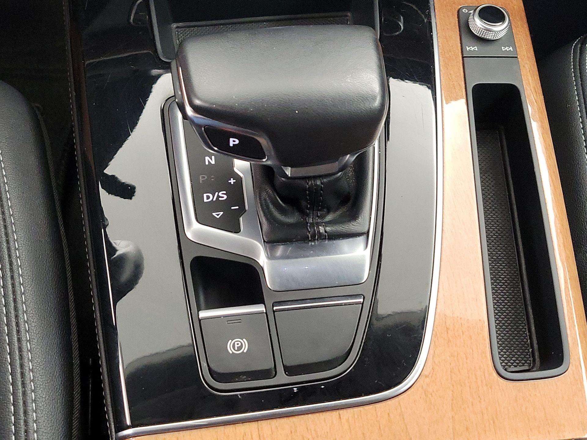 Thumbnail: 2023 Audi Q5 - 17