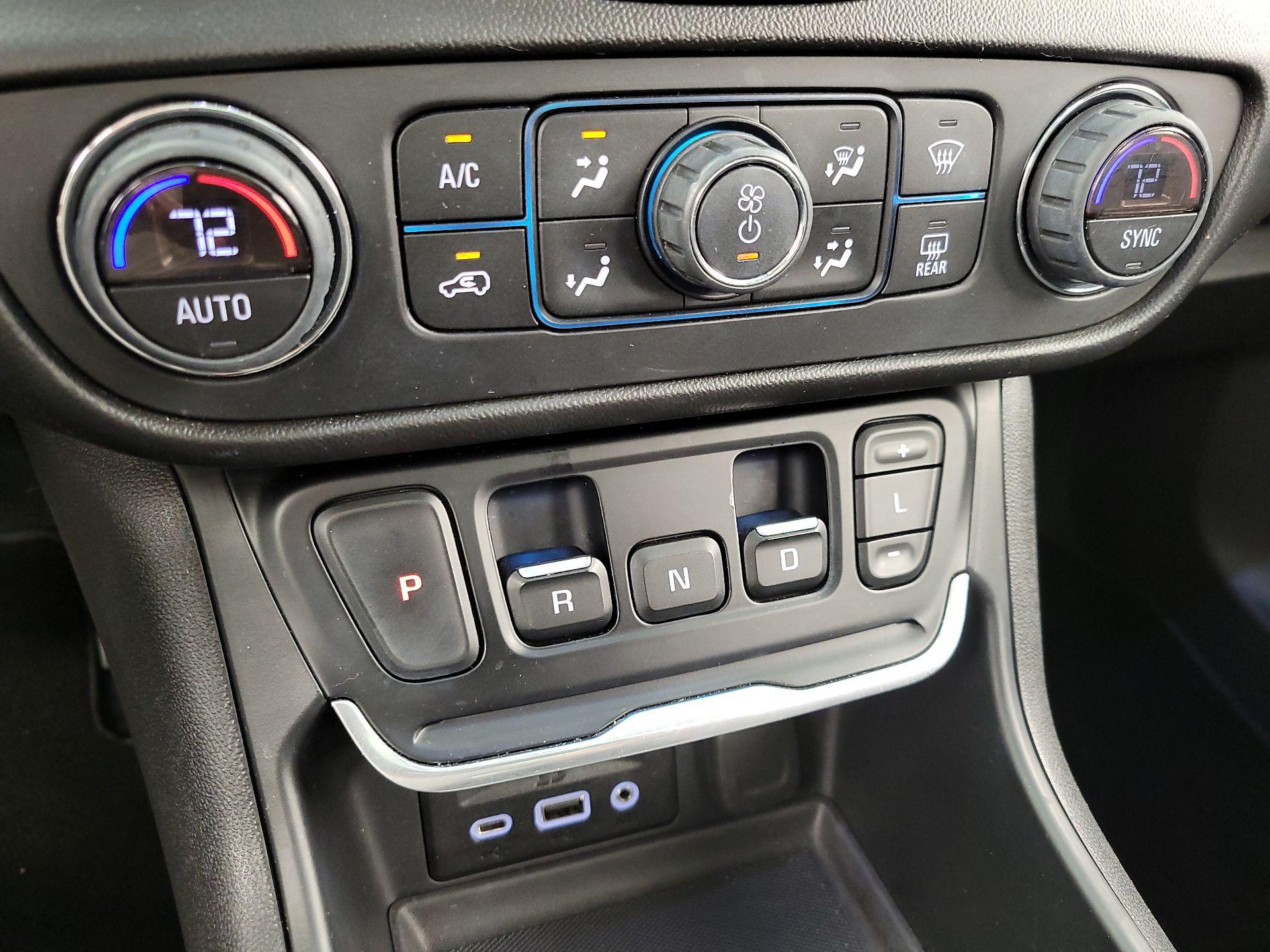 Thumbnail: 2020 GMC Terrain - 16