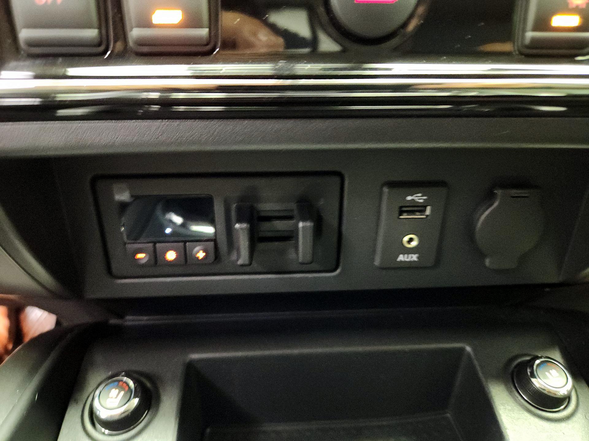 Thumbnail: 2017 Nissan Titan - 19