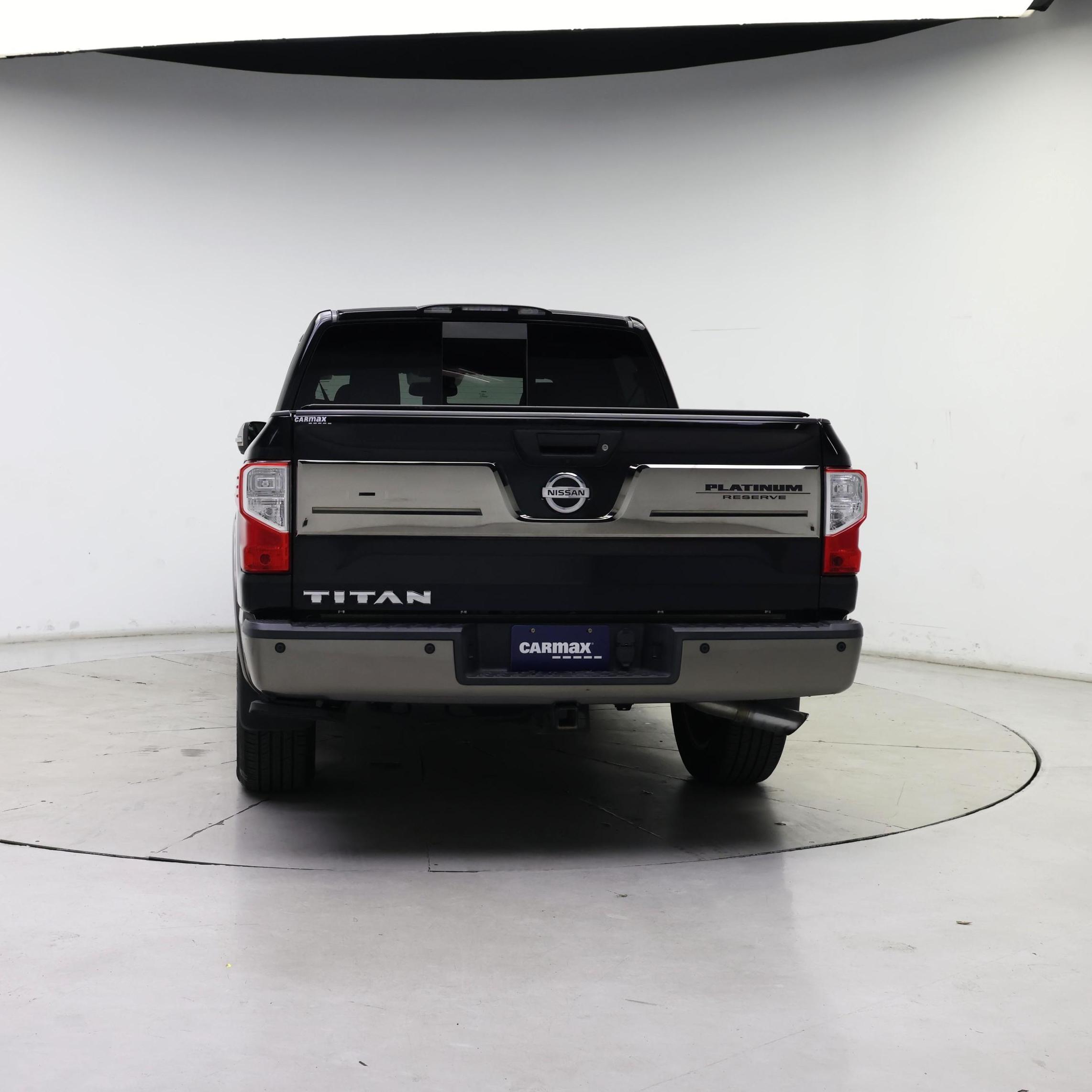 Thumbnail: 2017 Nissan Titan - 6