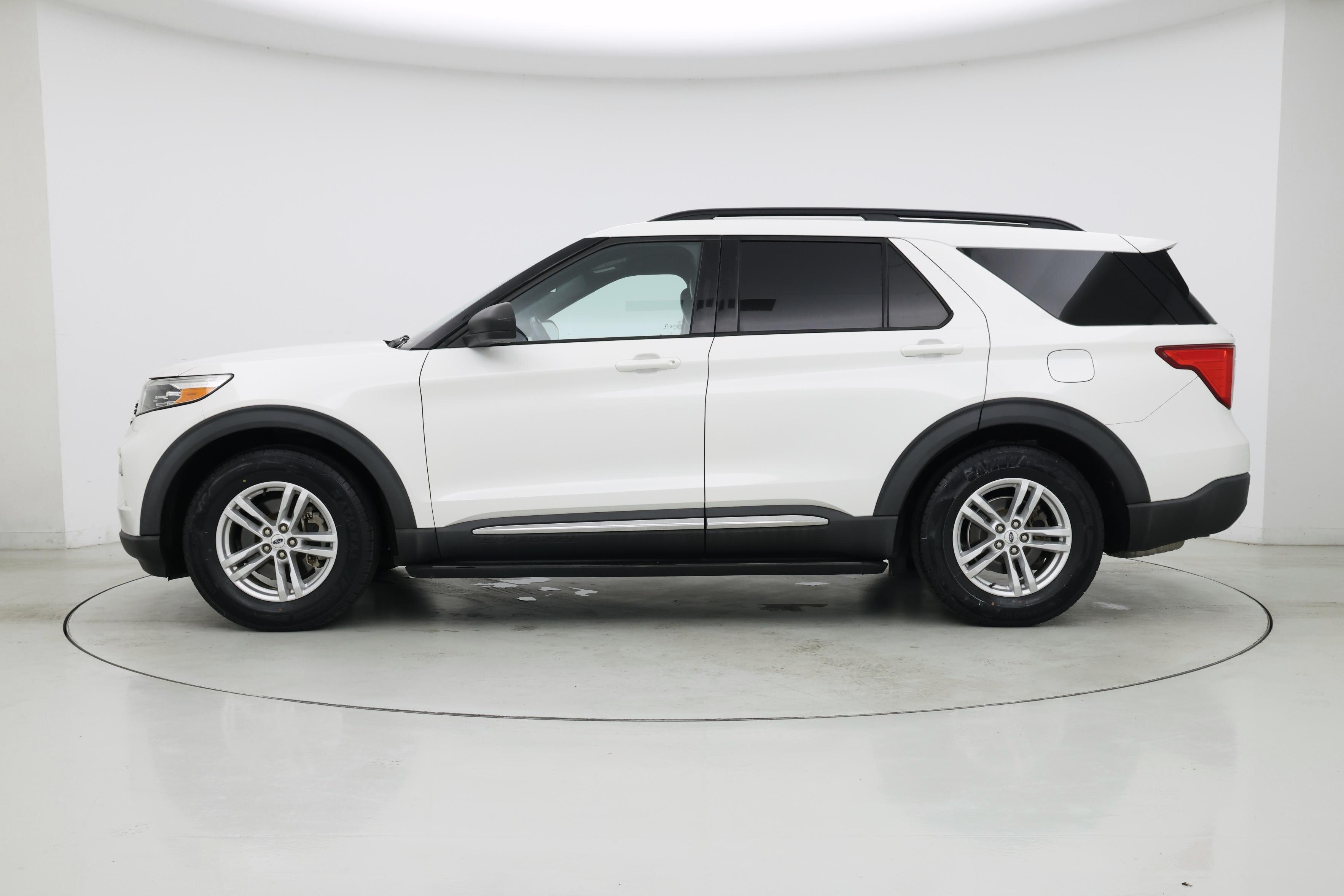 Thumbnail: 2020 Ford Explorer - 3