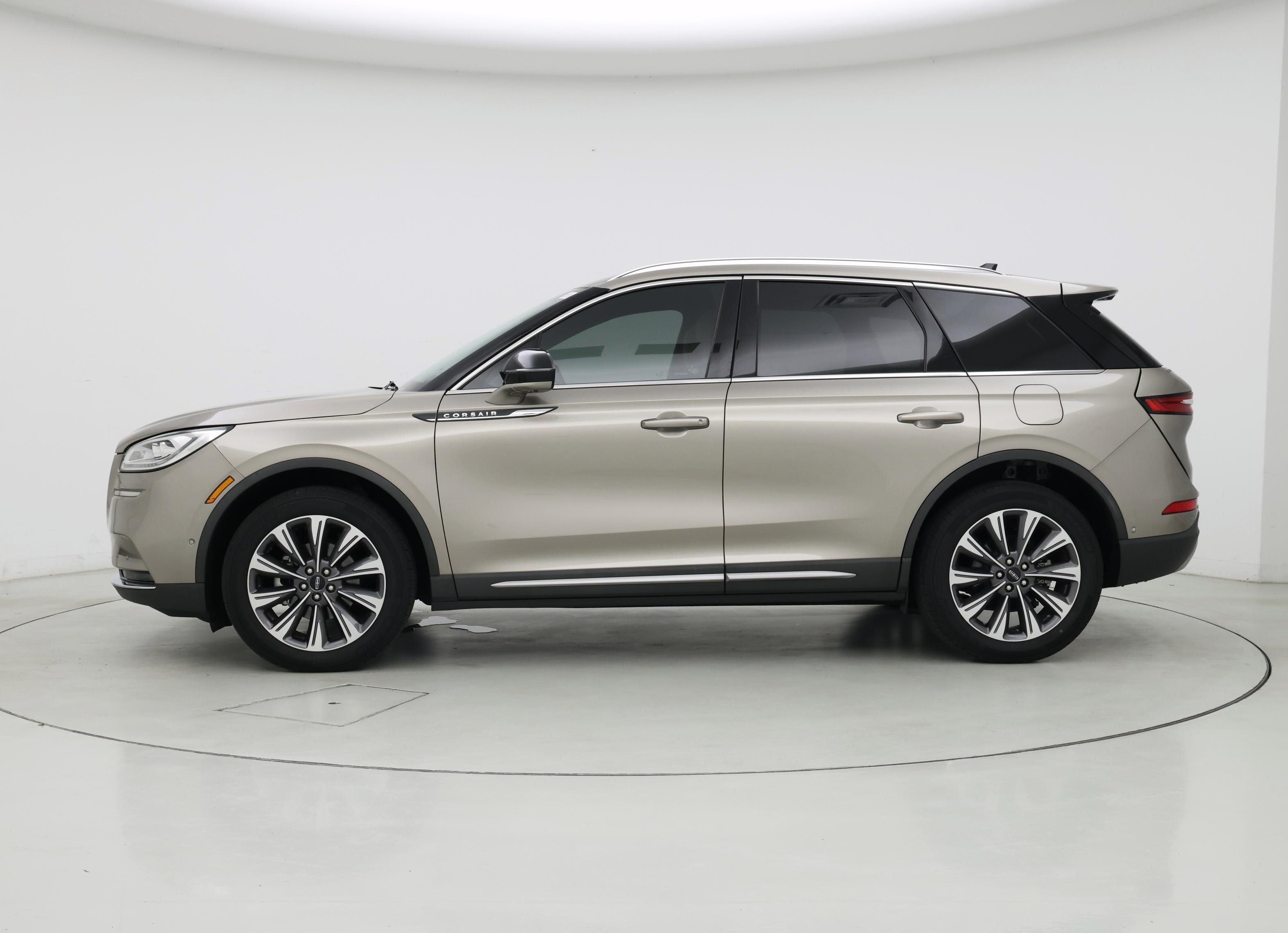 Thumbnail: 2020 Lincoln Corsair - 3