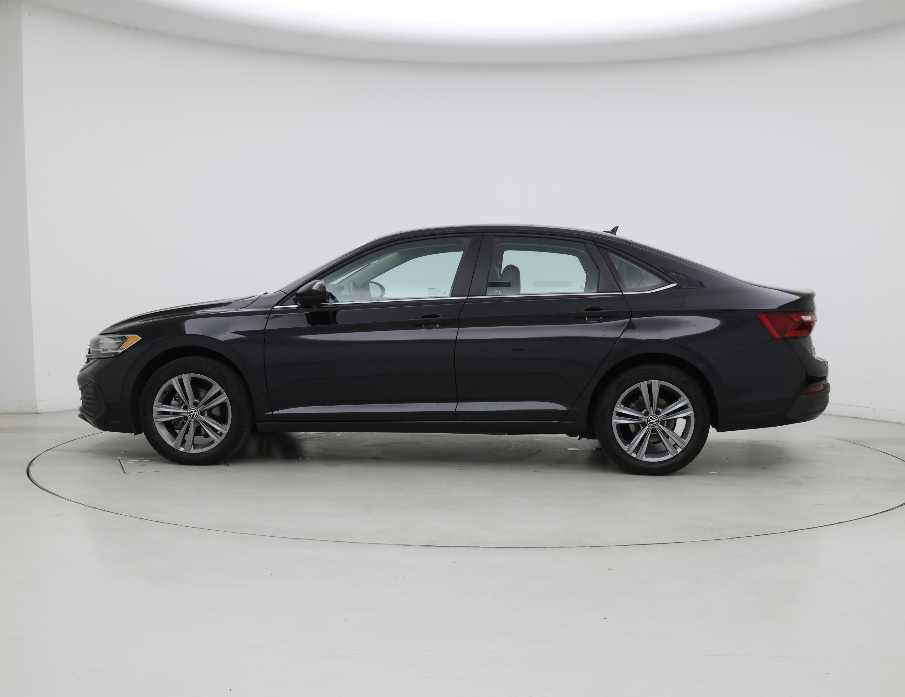 Thumbnail: 2022 Volkswagen Jetta - 3