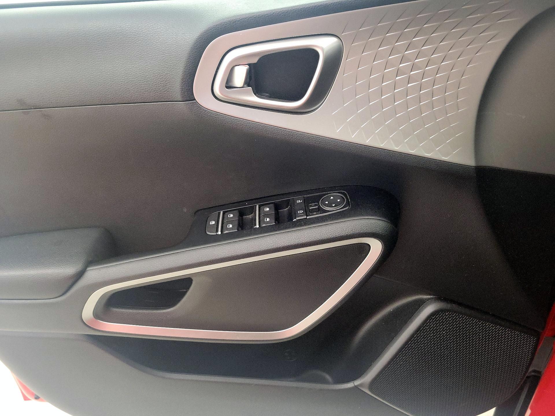 Thumbnail: 2020 Kia Soul - 12