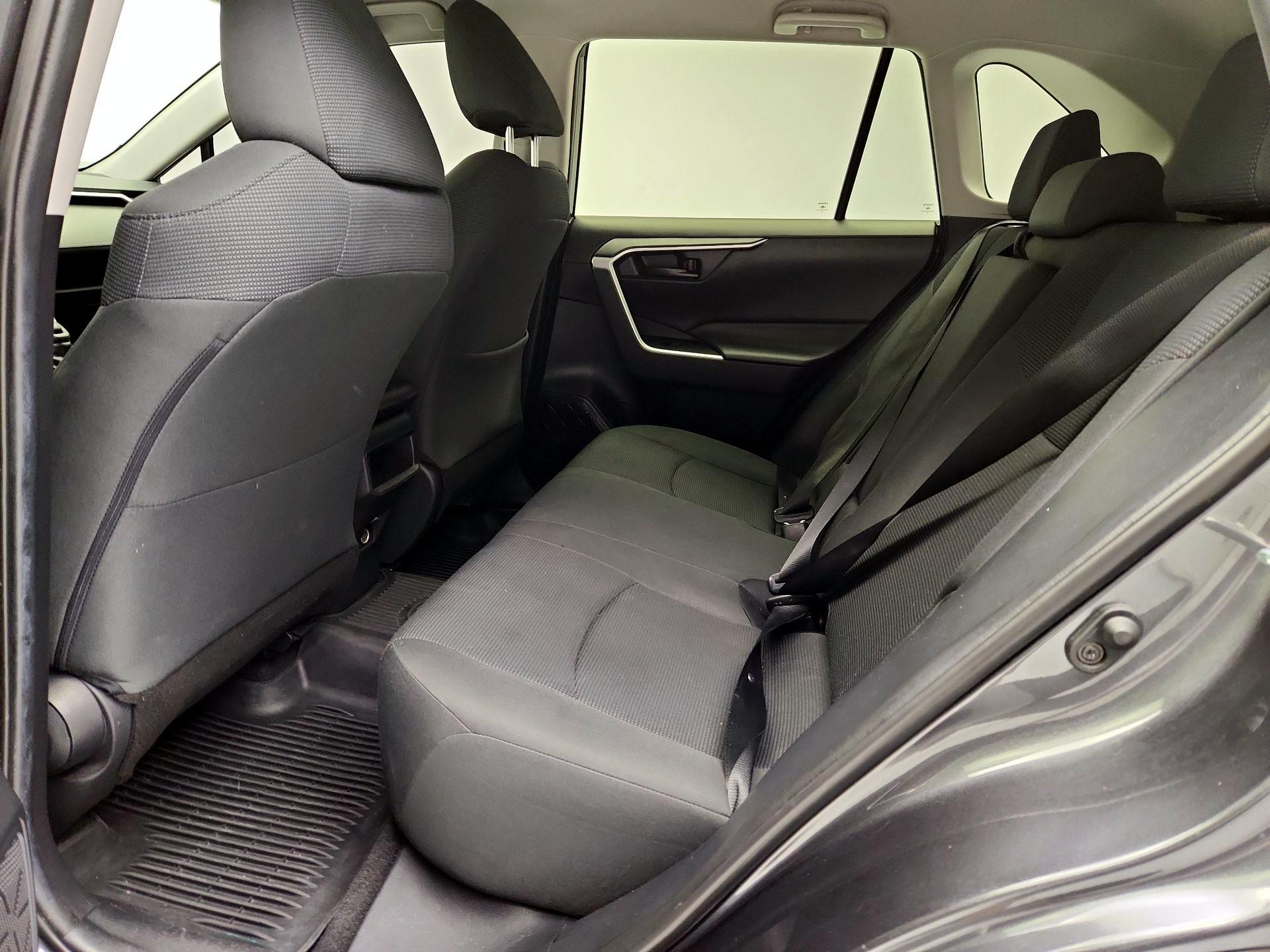 Thumbnail: 2020 Toyota RAV4 - 19