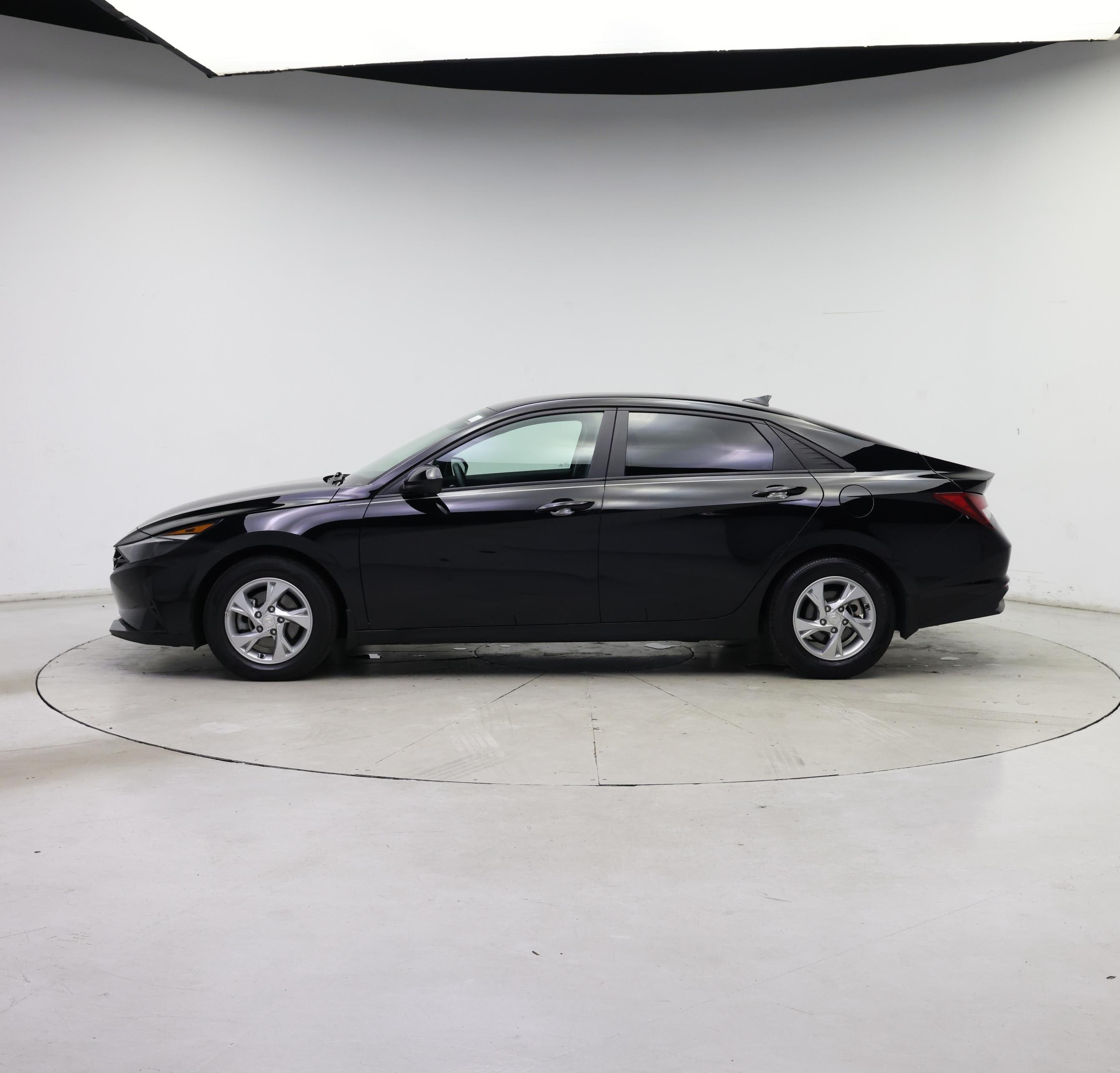 Thumbnail: 2022 Hyundai Elantra - 3