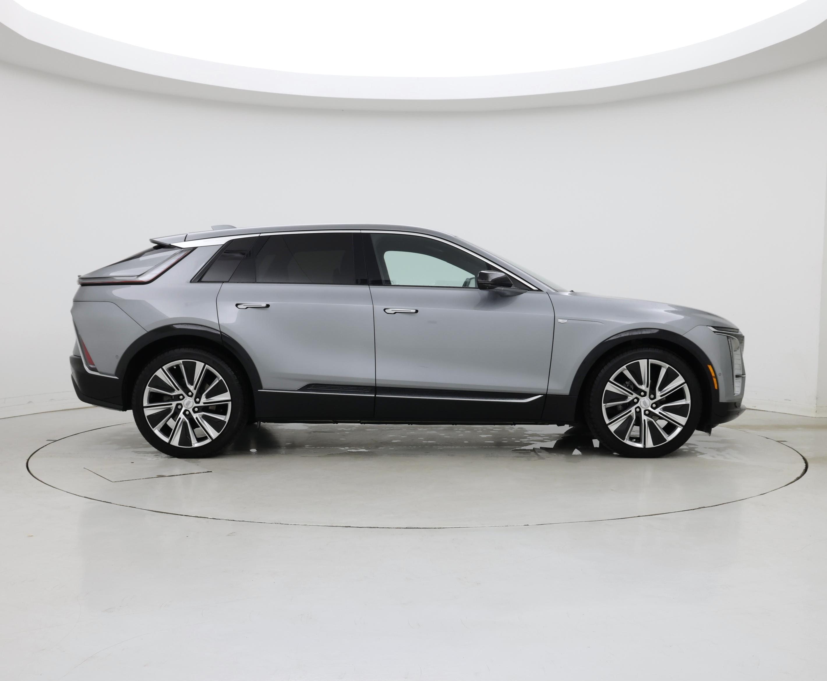 Thumbnail: 2024 Cadillac Lyriq - 7