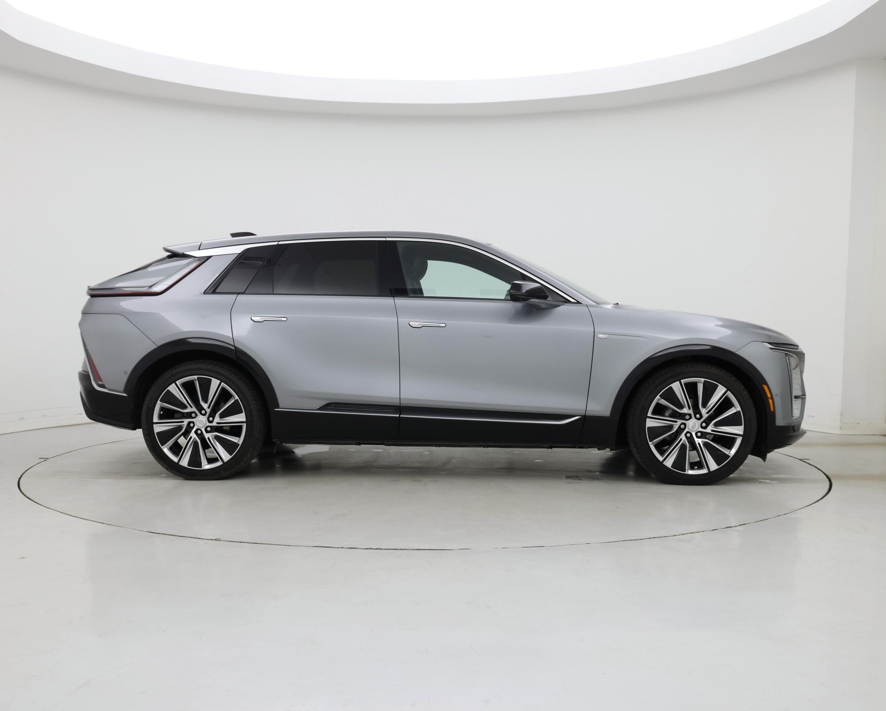 Thumbnail: 2024 Cadillac Lyriq - 7