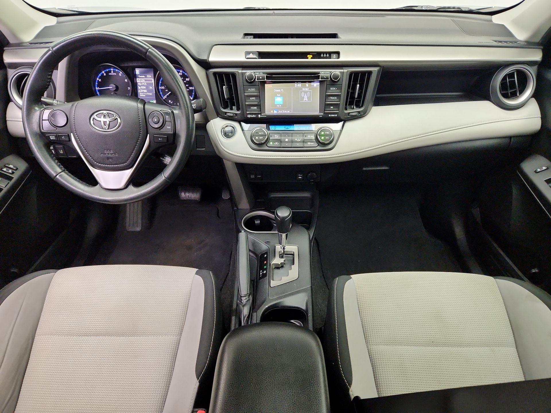 Thumbnail: 2018 Toyota RAV4 - 9