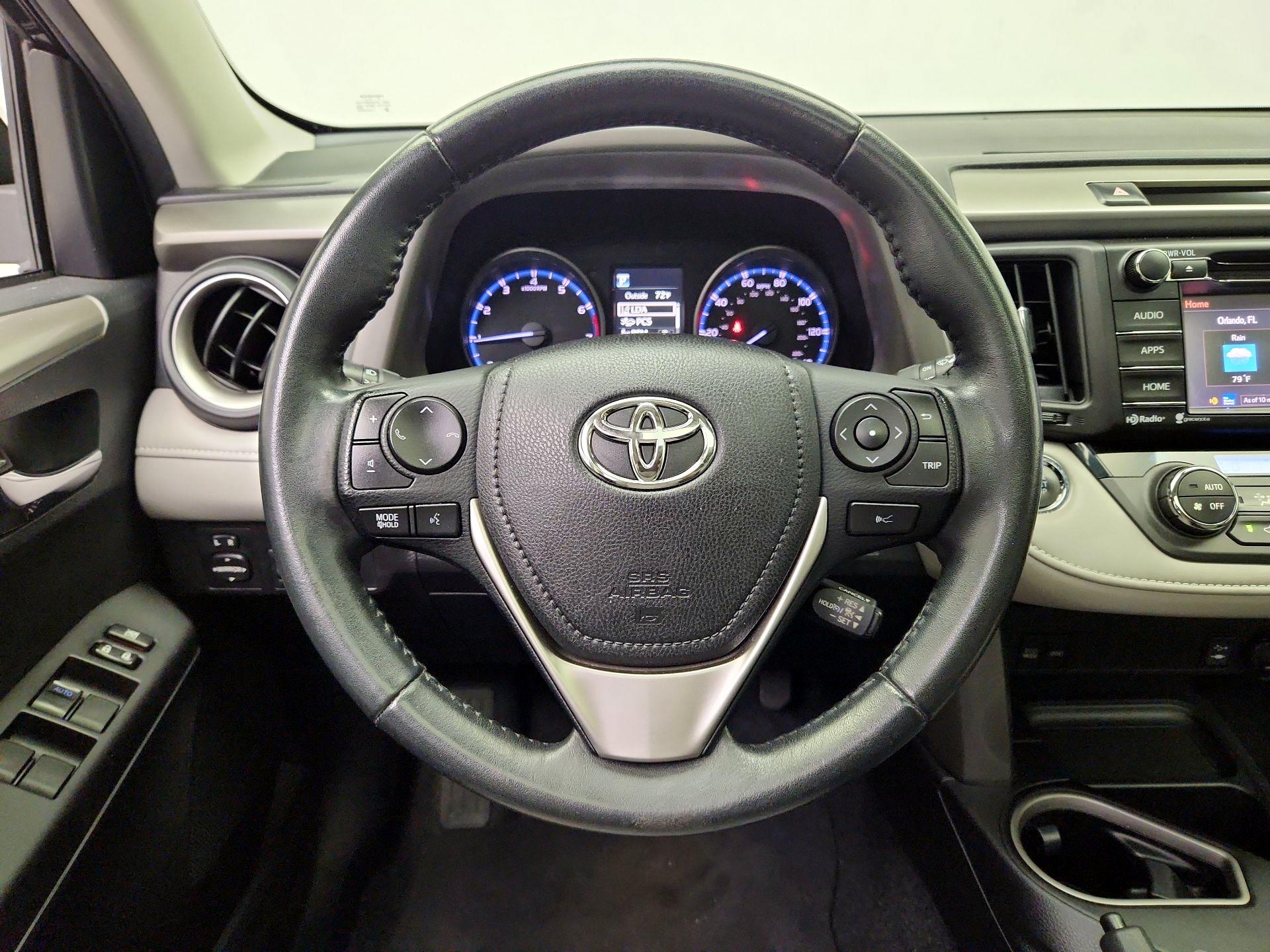 Thumbnail: 2018 Toyota RAV4 - 10