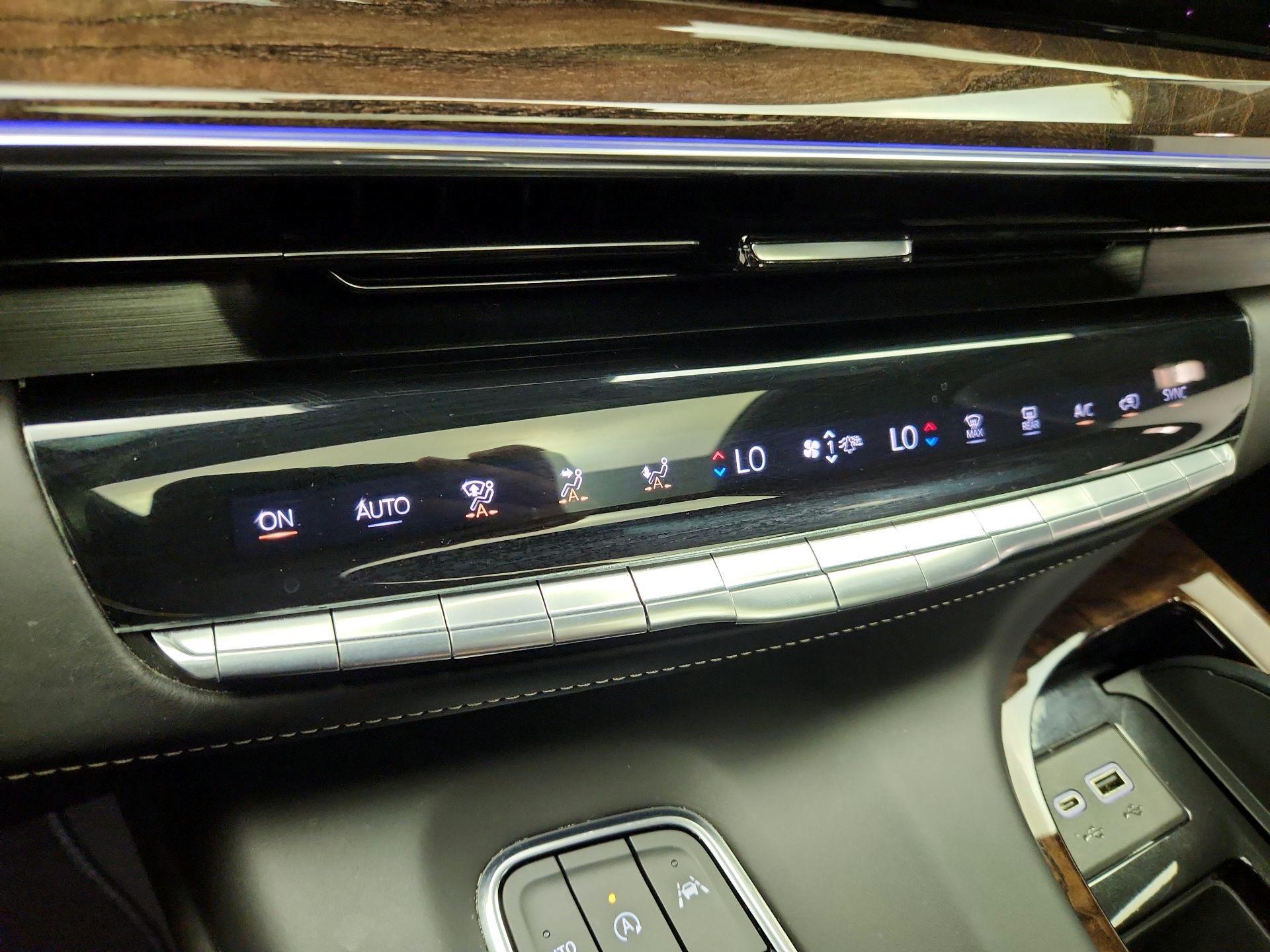 Thumbnail: 2021 Cadillac Escalade - 17